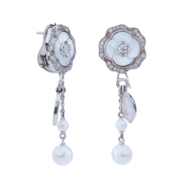 Discover the Allure of Chanel Camélia: The Exquisite Jewelry Collection