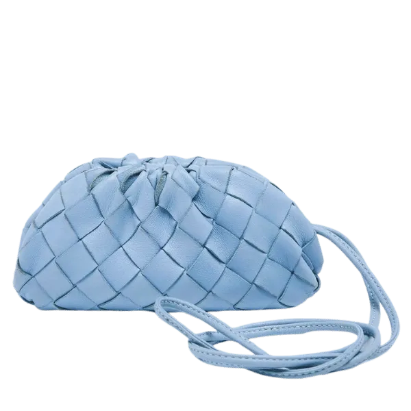 Uncover the Timeless Elegance of the Intrecciato Weave: Bottega Veneta's Iconic Bag Craftsmanship