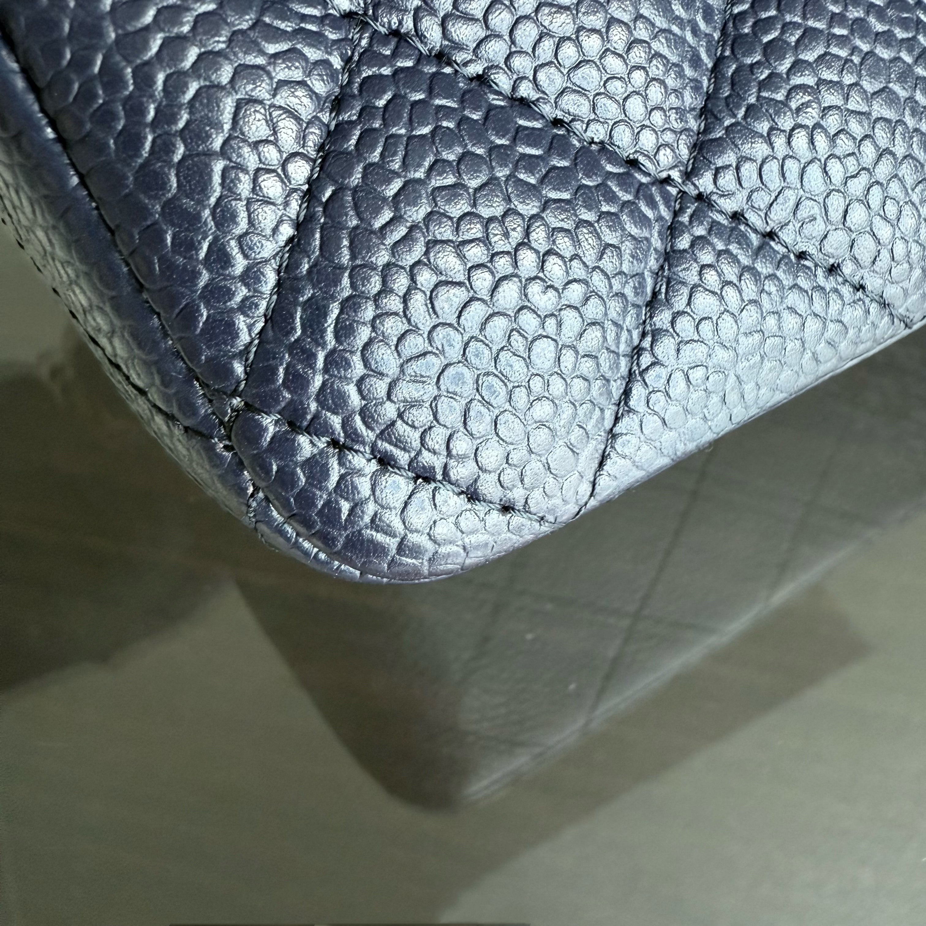 Chanel Classic Flap Mini - Caviar 20CM Quilted Dark Blue Gold Hardware Series 21