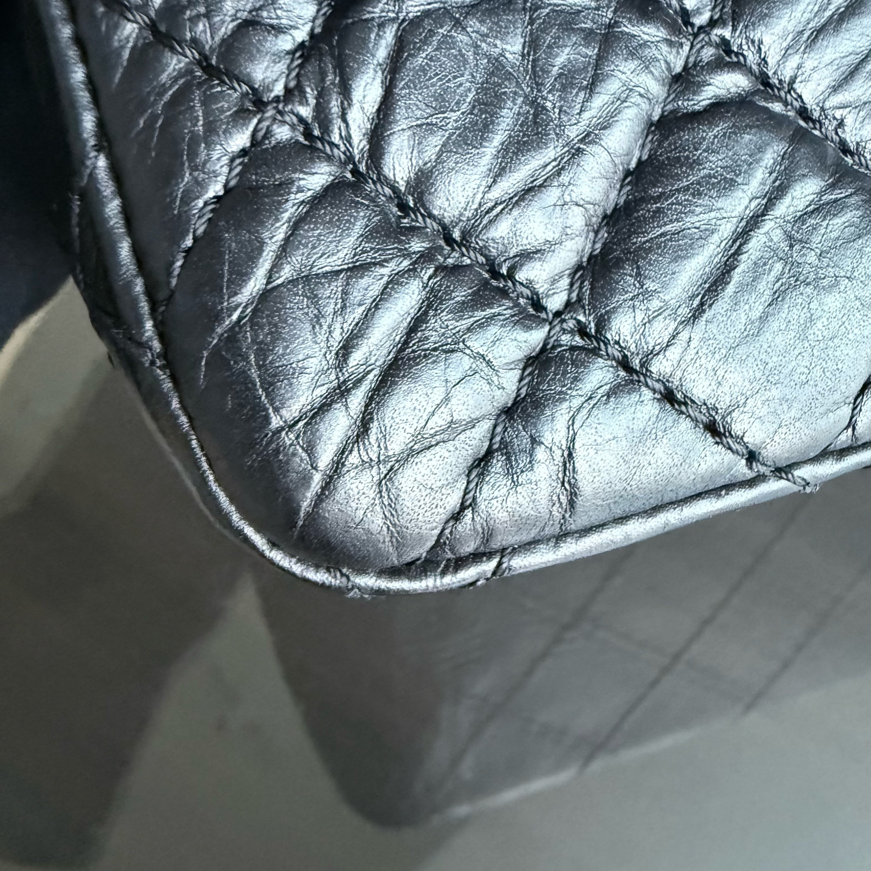 Chanel 2.55 Reissue 225 - 24CM Quilted Aged Calfskin Black Gold Hardware Series 12