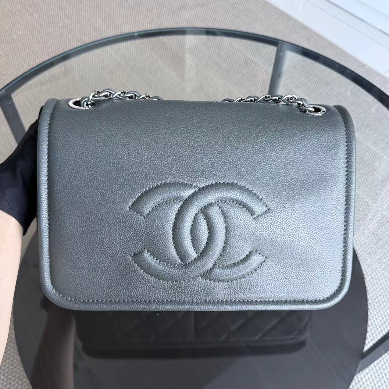 Chanel Caviar Seasonal Jumbo CC Flap 29CM Green Silver Hardware Series 15