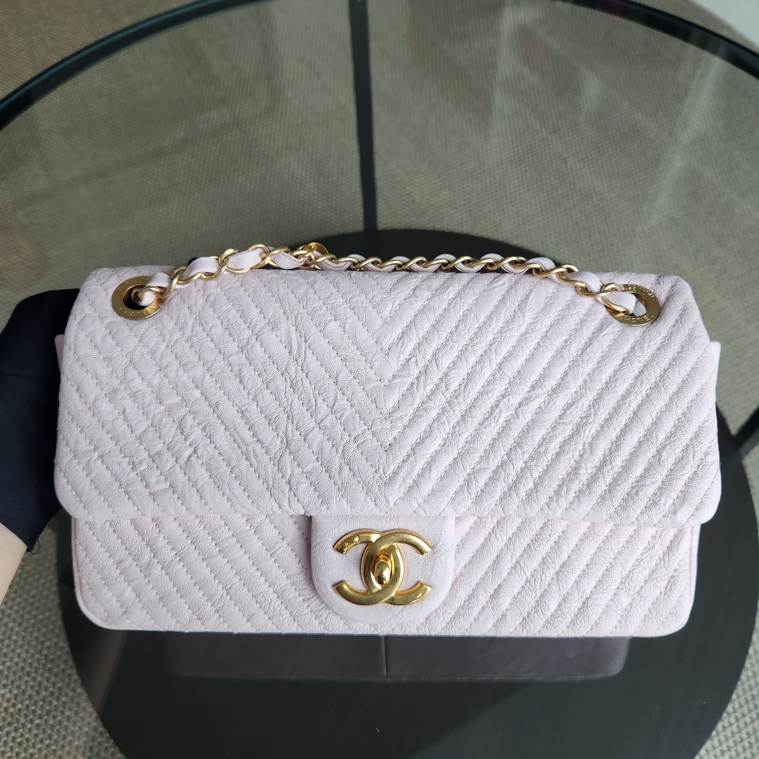 Chanel Seasonal Flap - Surpique Chevron Flap Calfskin Light Sakura Pink Gold Hardware Series 21