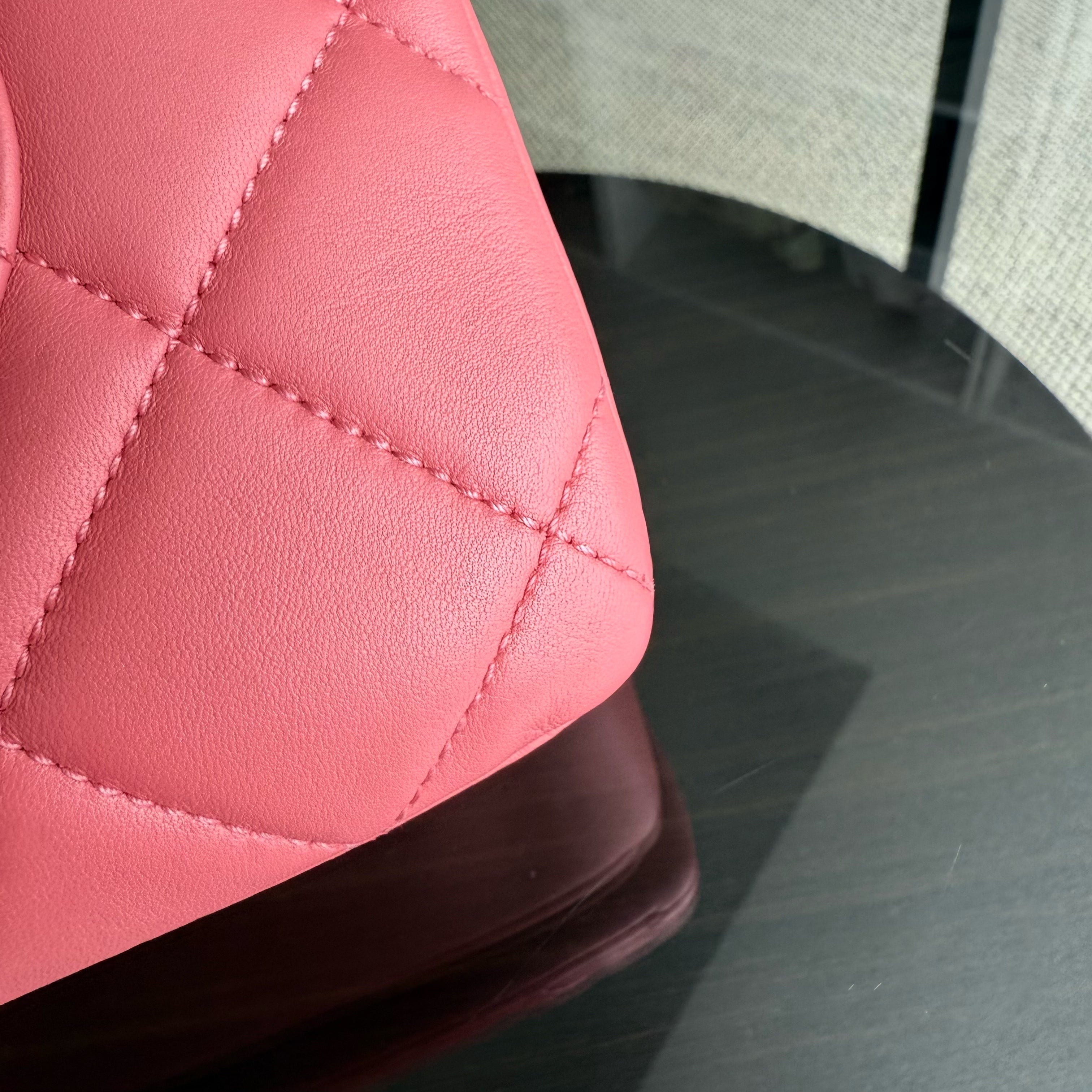 Chanel Trendy CC Small - Quilted Lambskin Pink Gold Hardware