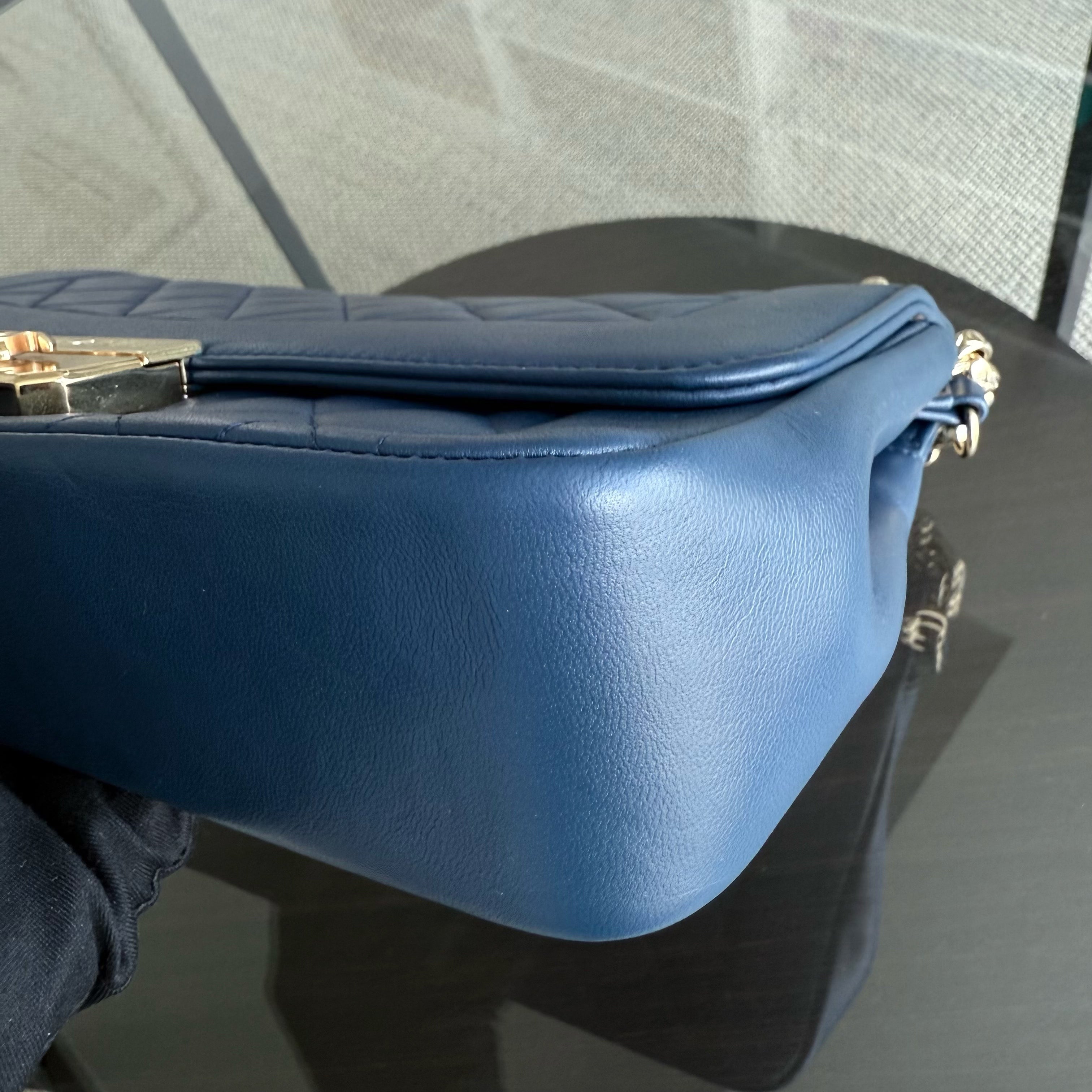 Chanel Chic With Me Medium - Lambskin Quilted 25CM Navy Blue Gold Hardware Series 18