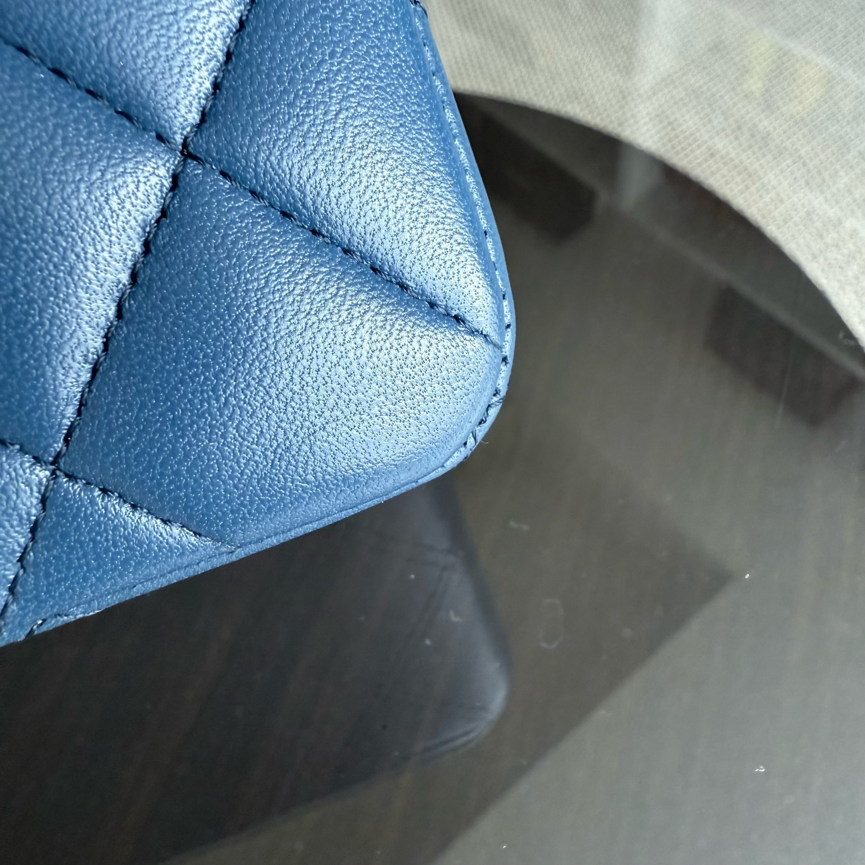 Chanel Classic Flap Small - Lambskin 23CM Dark Blue Gold Hardware Series 25