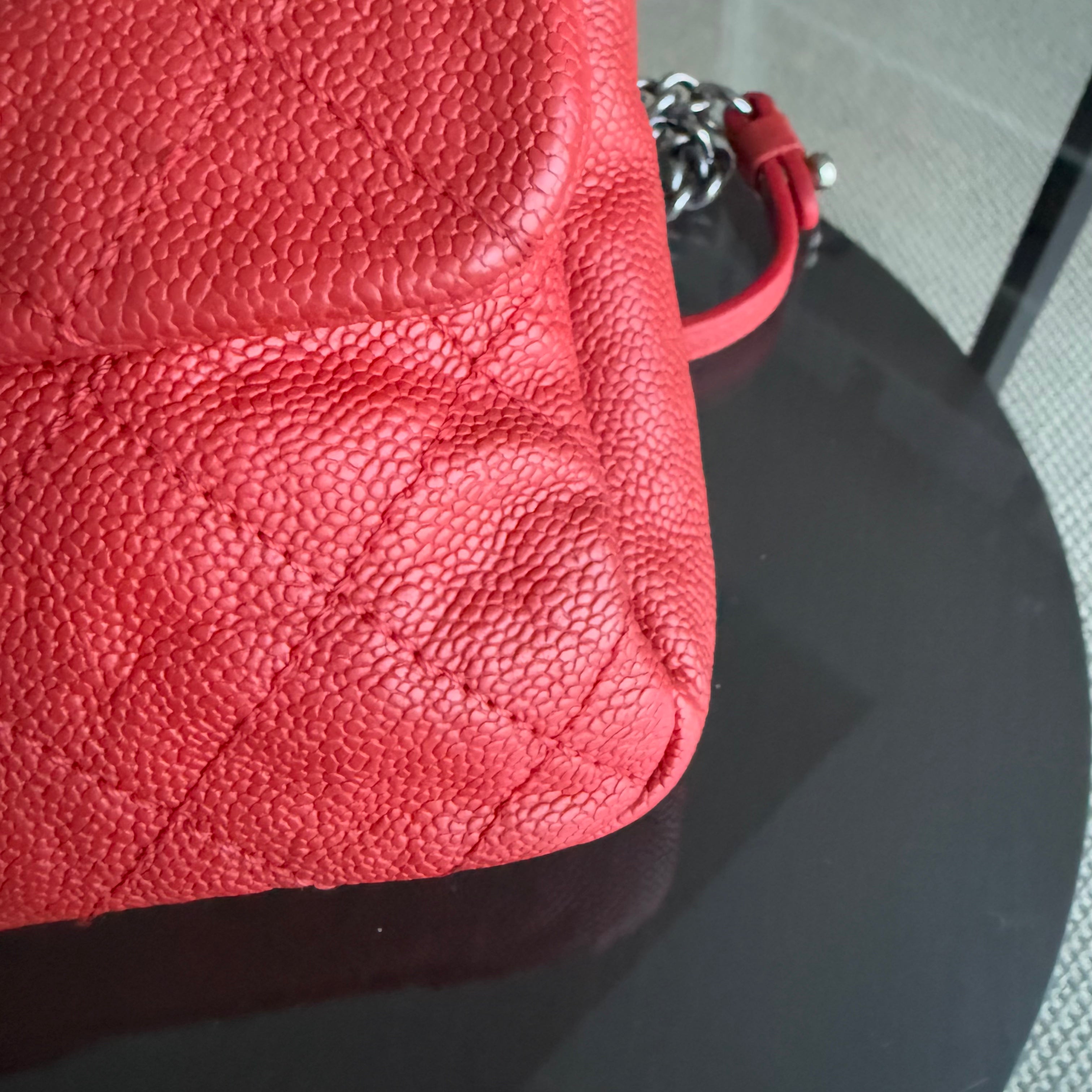 Chanel Easy Flap Medium - Seasonal Flap 25CM Quilted Caviar Red Ruthenium Silver Hardware Series 15