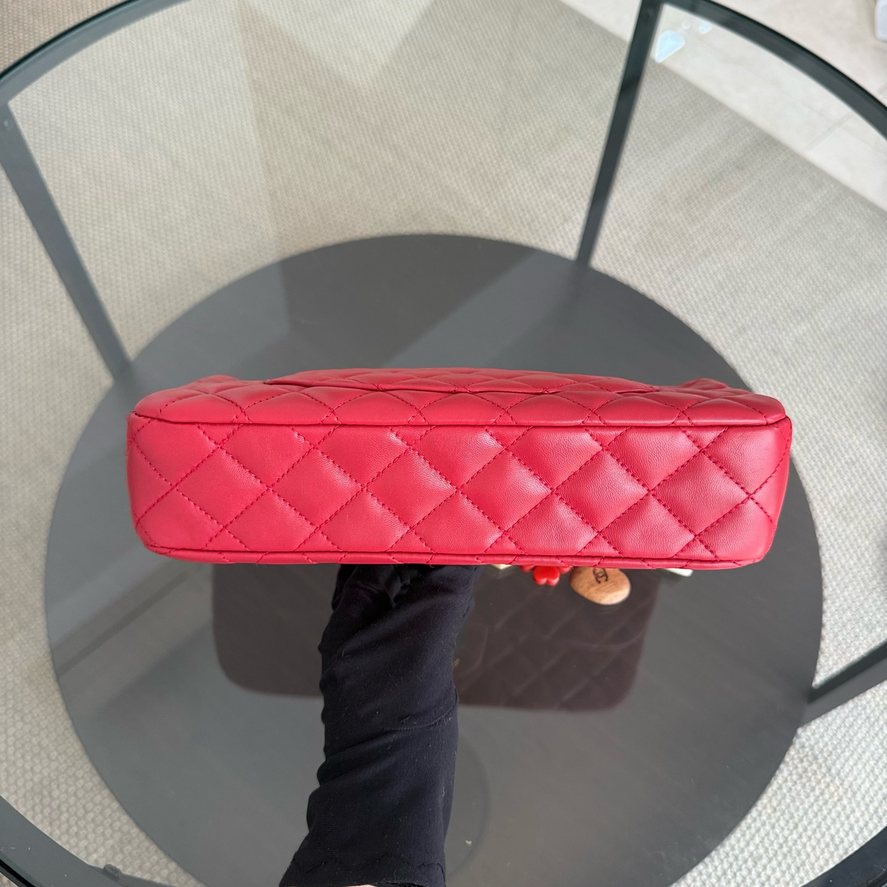Chanel Classic Flap Medium - Special Valentine Edition 25CM Quilted Lambskin Red Gold Hardware Series 14
