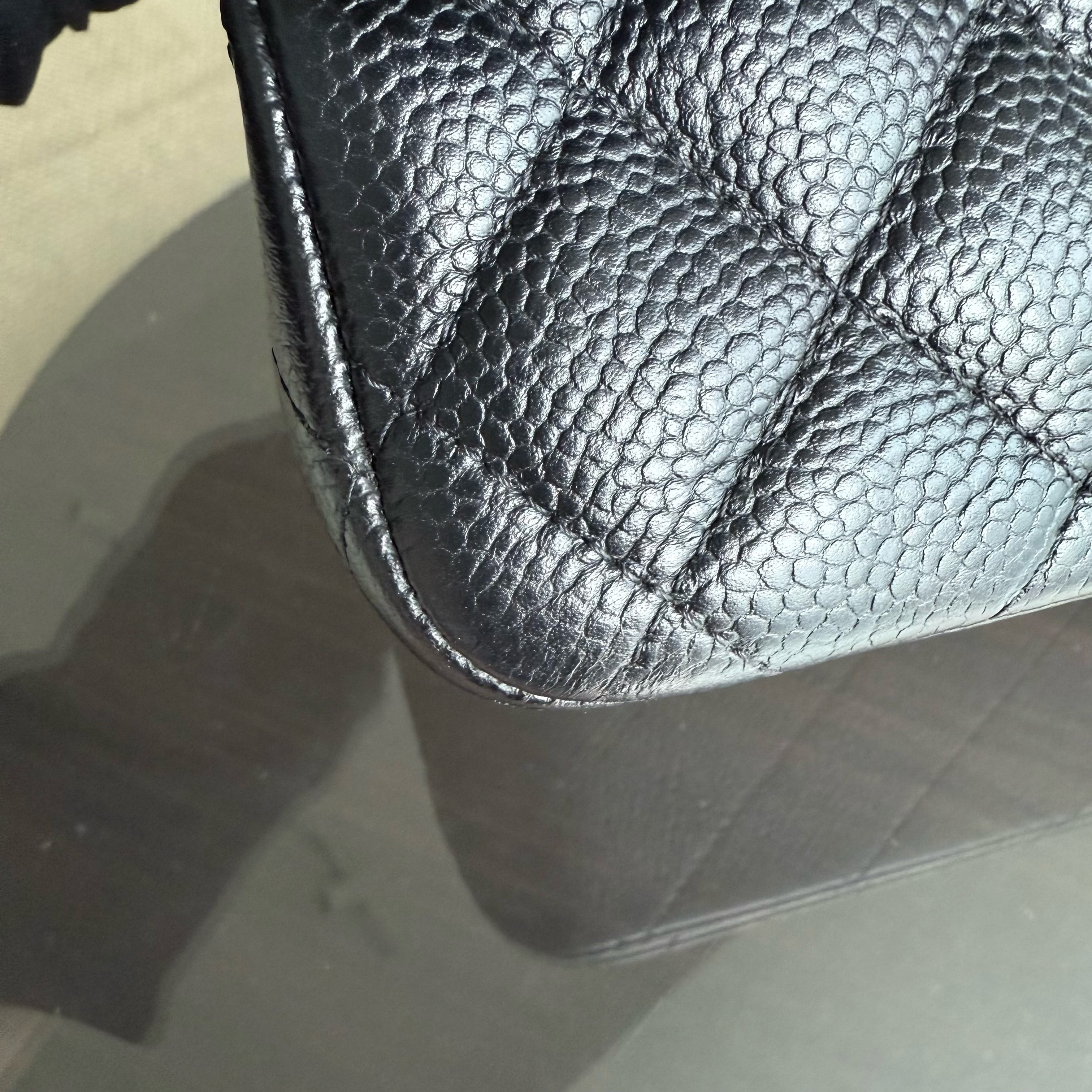 Chanel Classic Flap Medium - Caviar 25CM Quilted Grained Calfskin Black Gold Hardware Series 25
