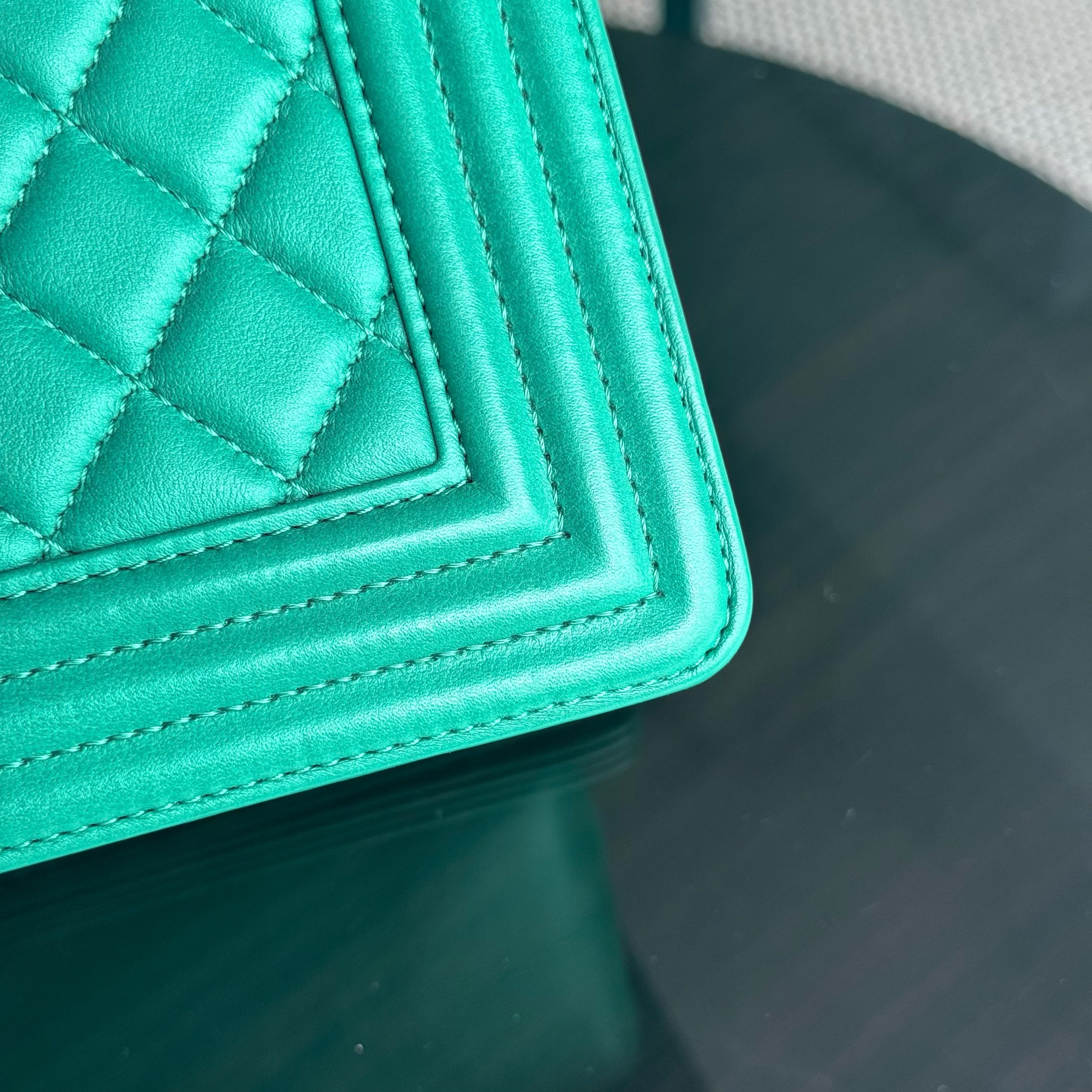 Chanel Boy Medium - 25CM Quilted Lambskin Green Gold Hardware Series 28