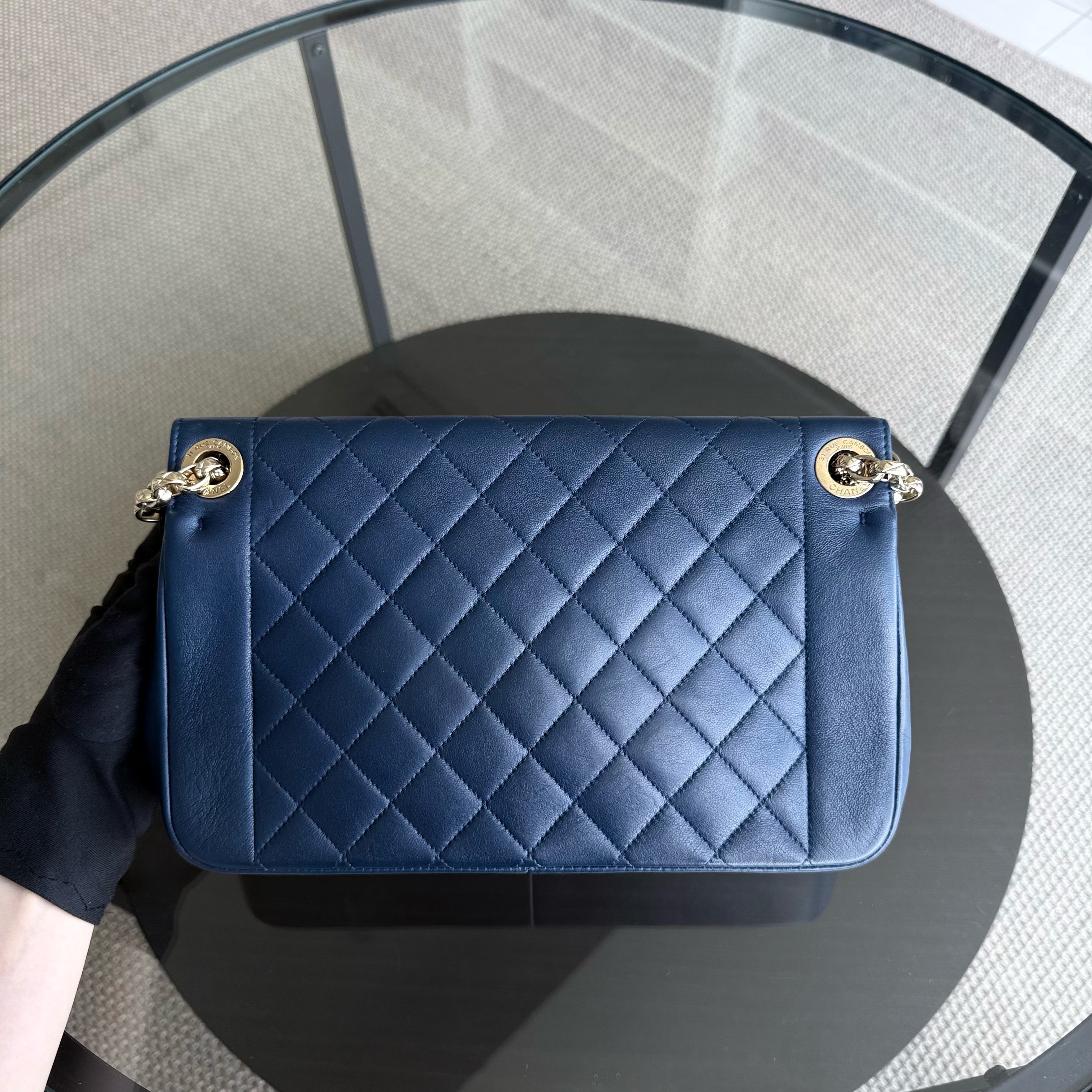 Chanel Chic With Me Medium - Lambskin Quilted 25CM Navy Blue Gold Hardware Series 18