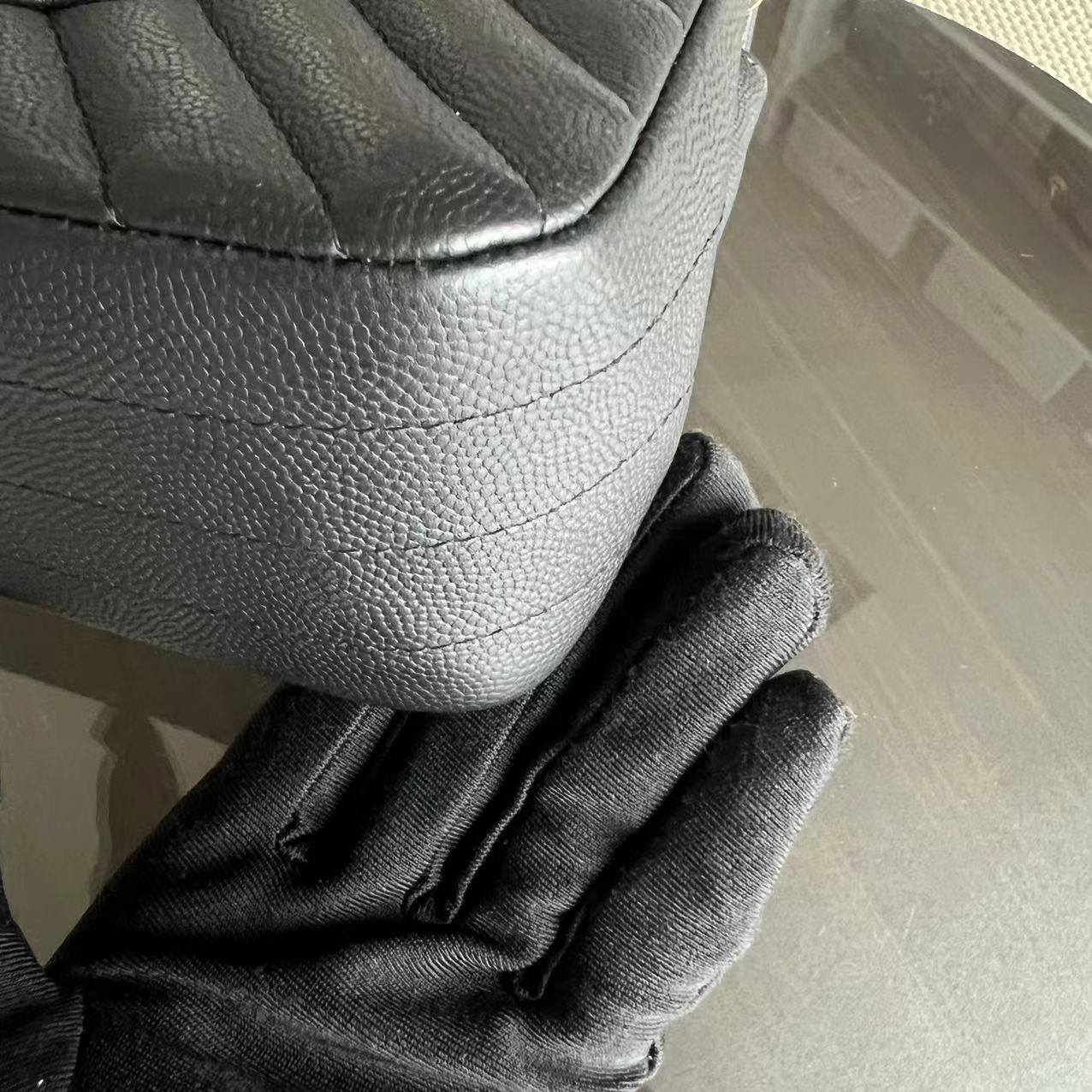 Chanel Classic Flap Medium - Caviar 25CM Chevron Grained Calfskin Black Golden Hardware Series 27