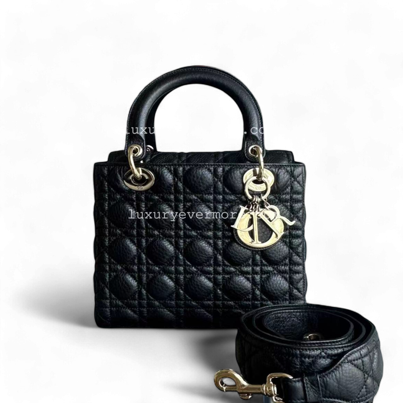 *Flap, Grained Calf* Lady Medium Grained Calfskin Black Golden Hardware