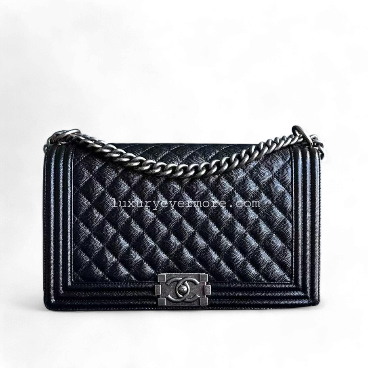 *Like New* Caviar New Medium Boy 28CM Quilted Grained Calfskin Black Ruthenium Silver Hardware Series 27