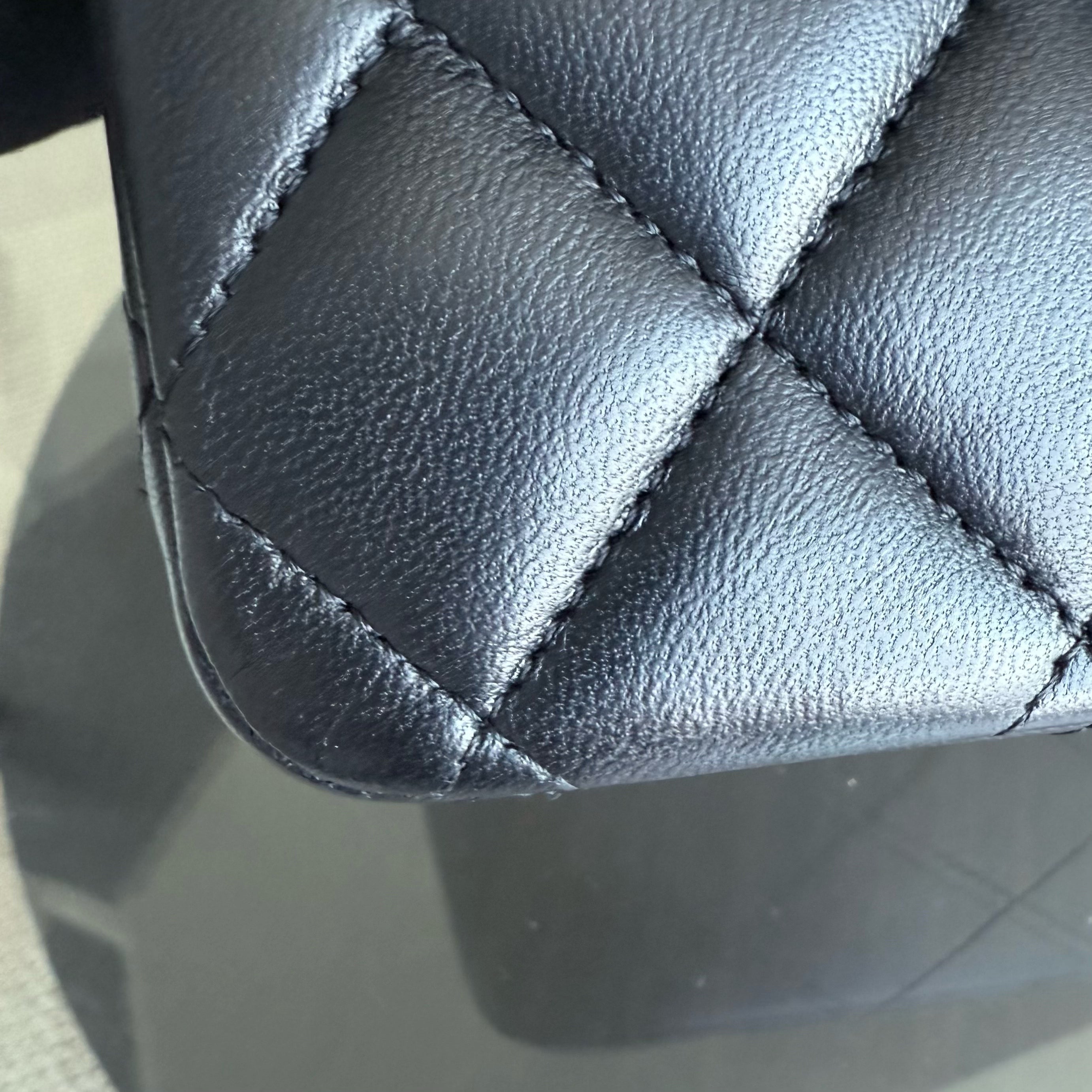 Chanel Classic Flap Medium - 25CM Quilted Lambskin Black Gold Hardware Series 18