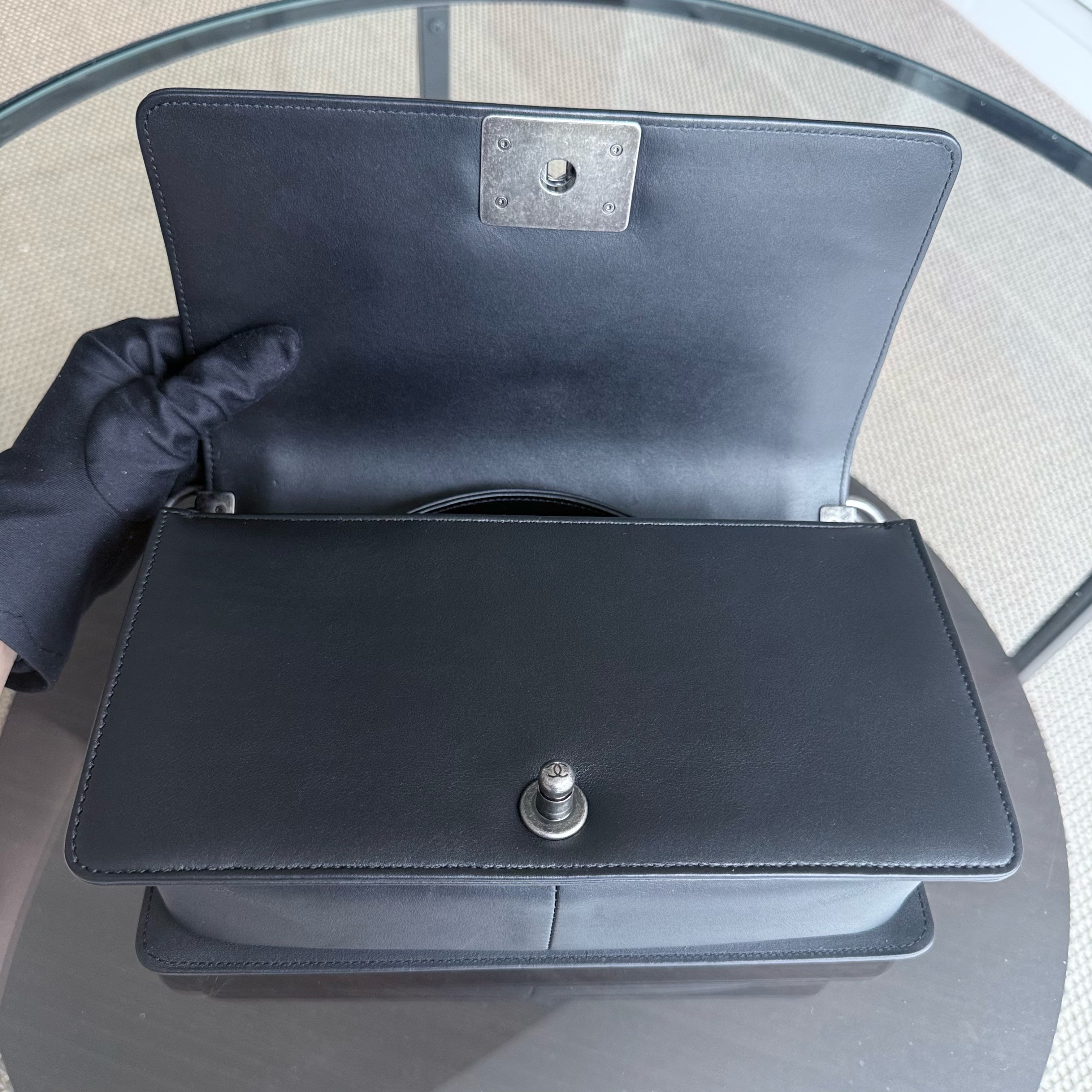 Chanel Boy Medium - 25CM Chevron Calfskin Black Ruthenium Silver Hardware