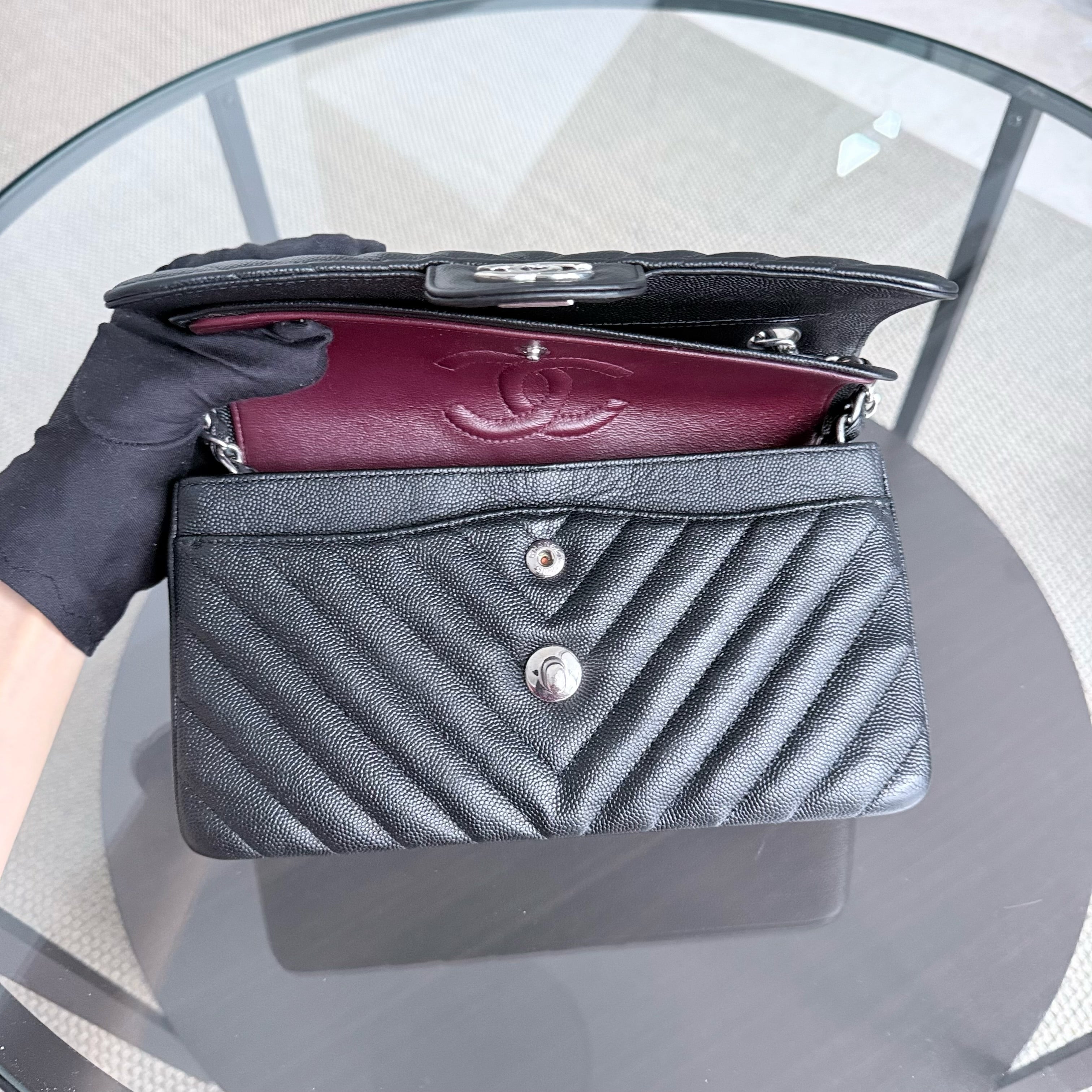 Chanel Classic Flap Small - Caviar 23CM Chevron Black Silver Hardware Series 25