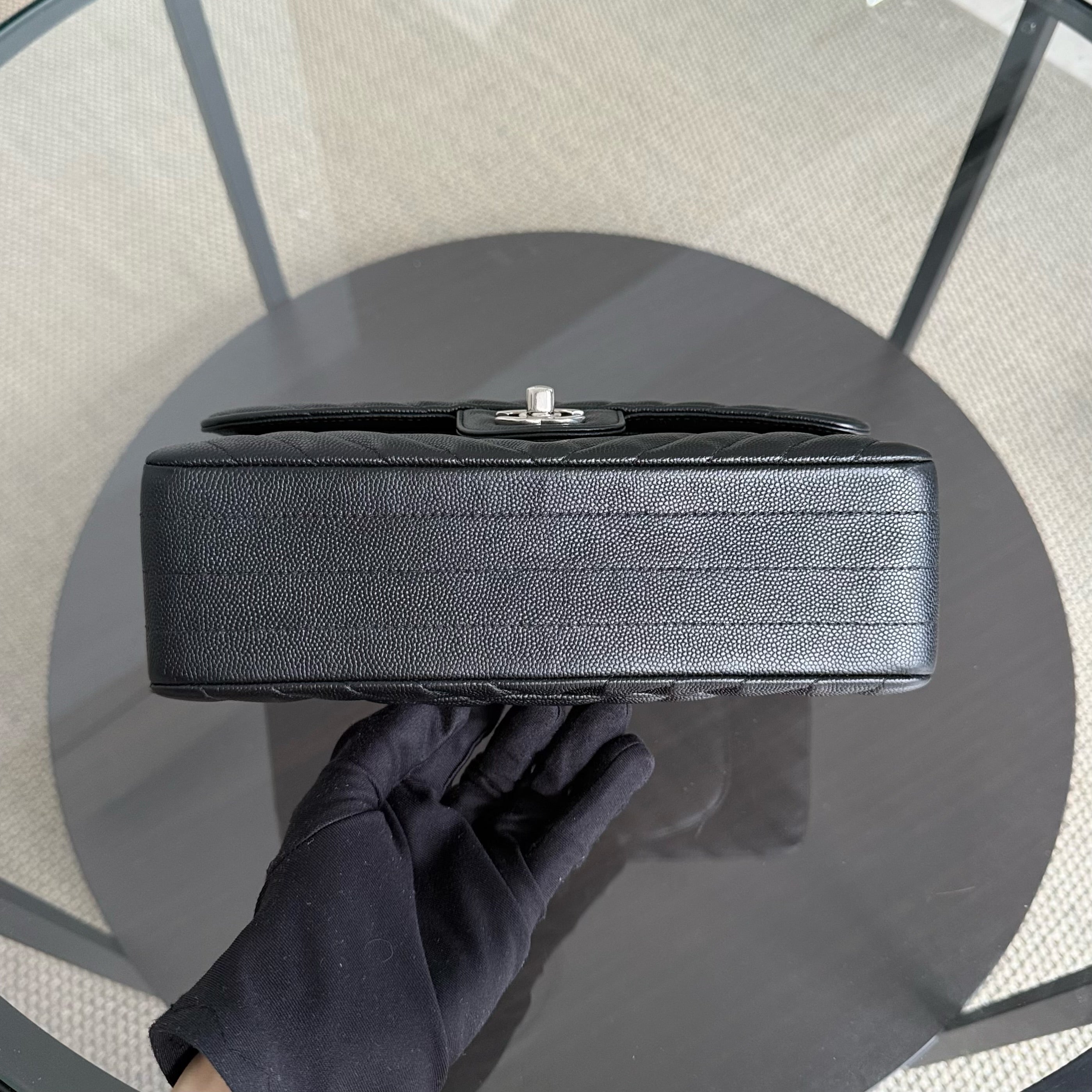 Chanel Classic Flap Small - Caviar 23CM Chevron Black Silver Hardware Series 25