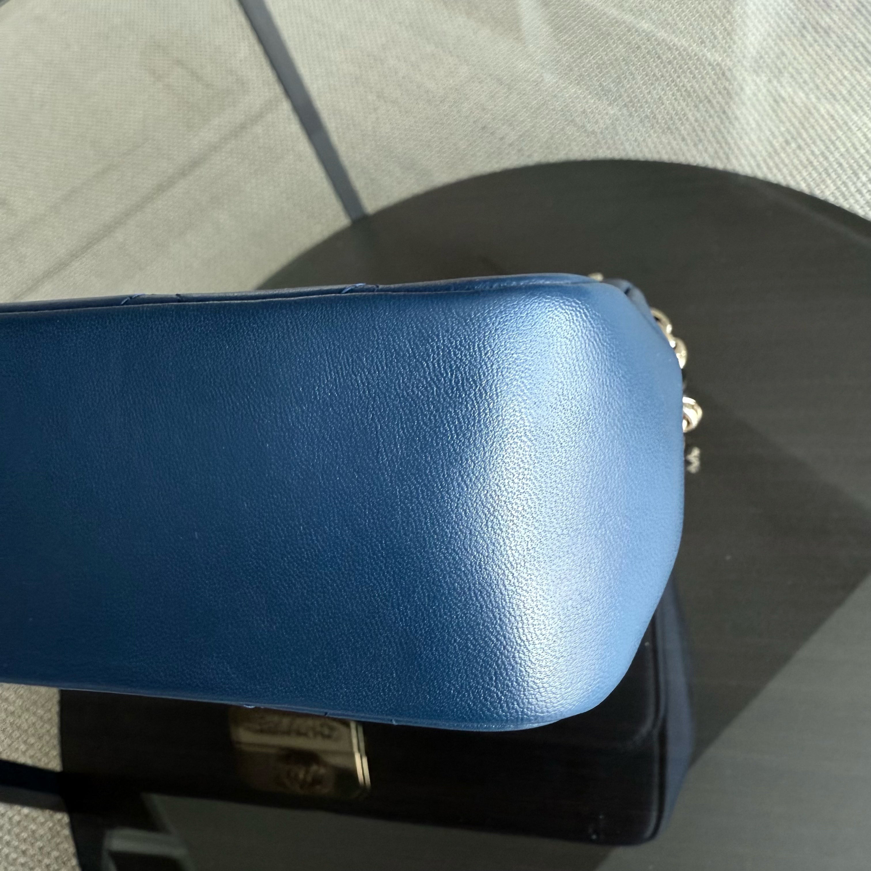 Chanel Chic With Me Medium - Lambskin Quilted 25CM Navy Blue Gold Hardware Series 18