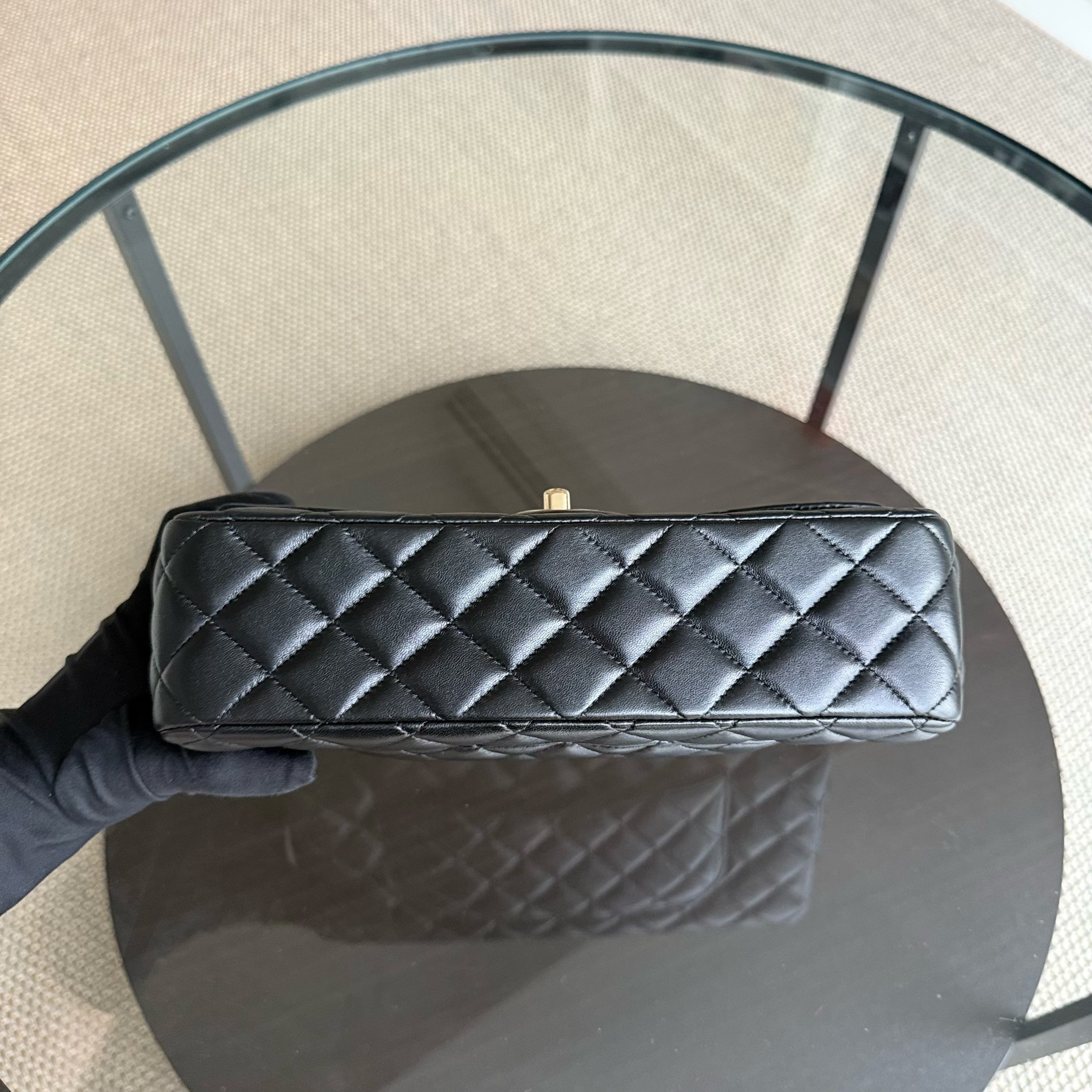 Chanel Classic Flap Medium - Special Valentine Edition 25CM Quilted Lambskin Black Gold Hardware Series 19