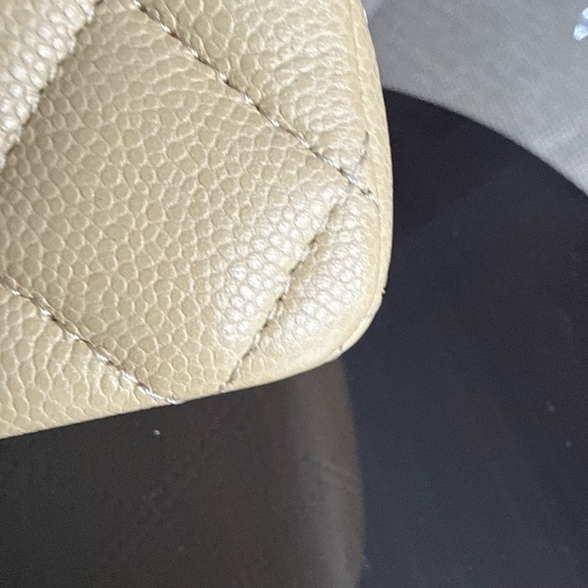Chanel Classic Flap Small - Caviar 23CM Quilted Beige Gold Hardware Microchip