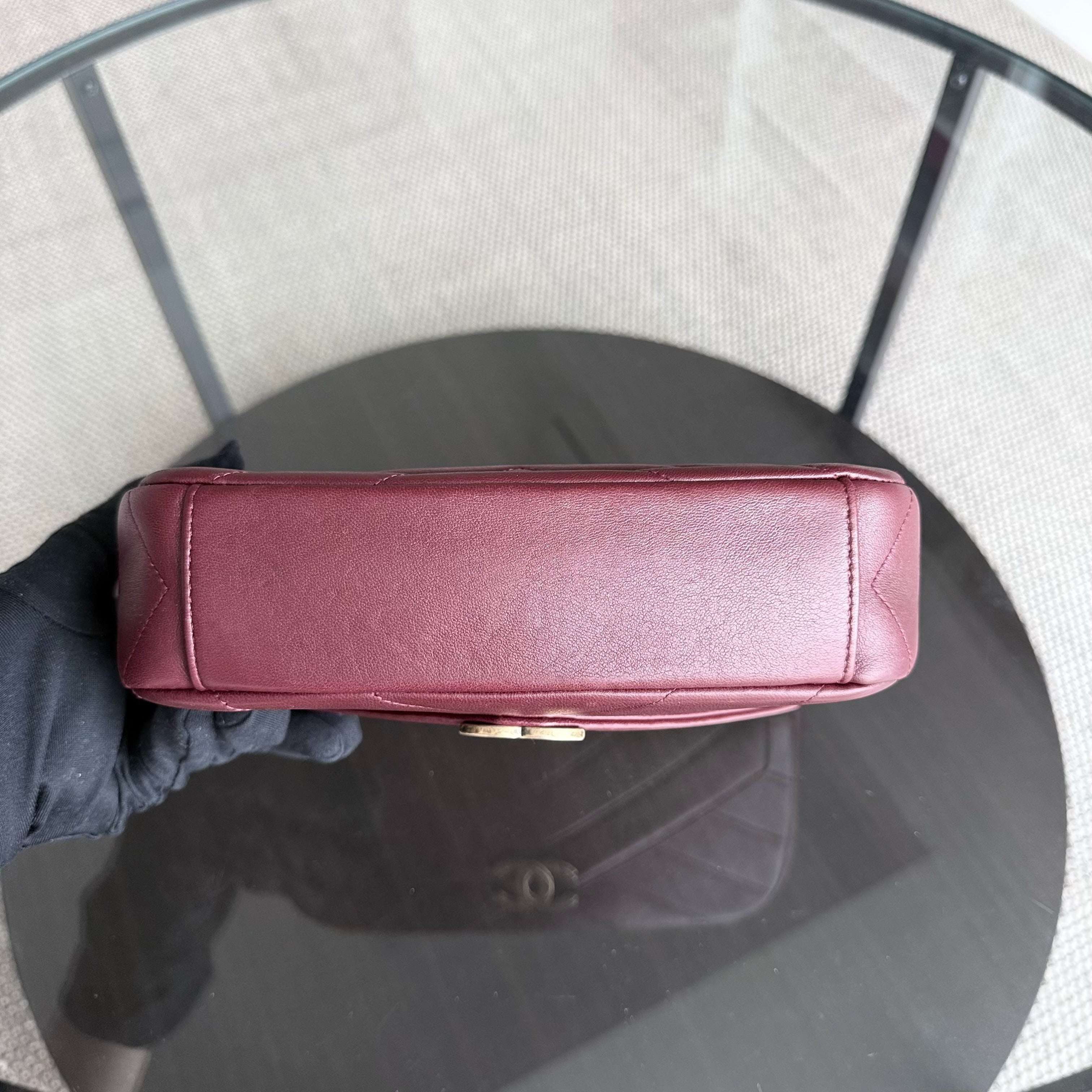 Chanel Flap - 22CM Chevron Calfskin Burgundy Gold Hardware Series 22