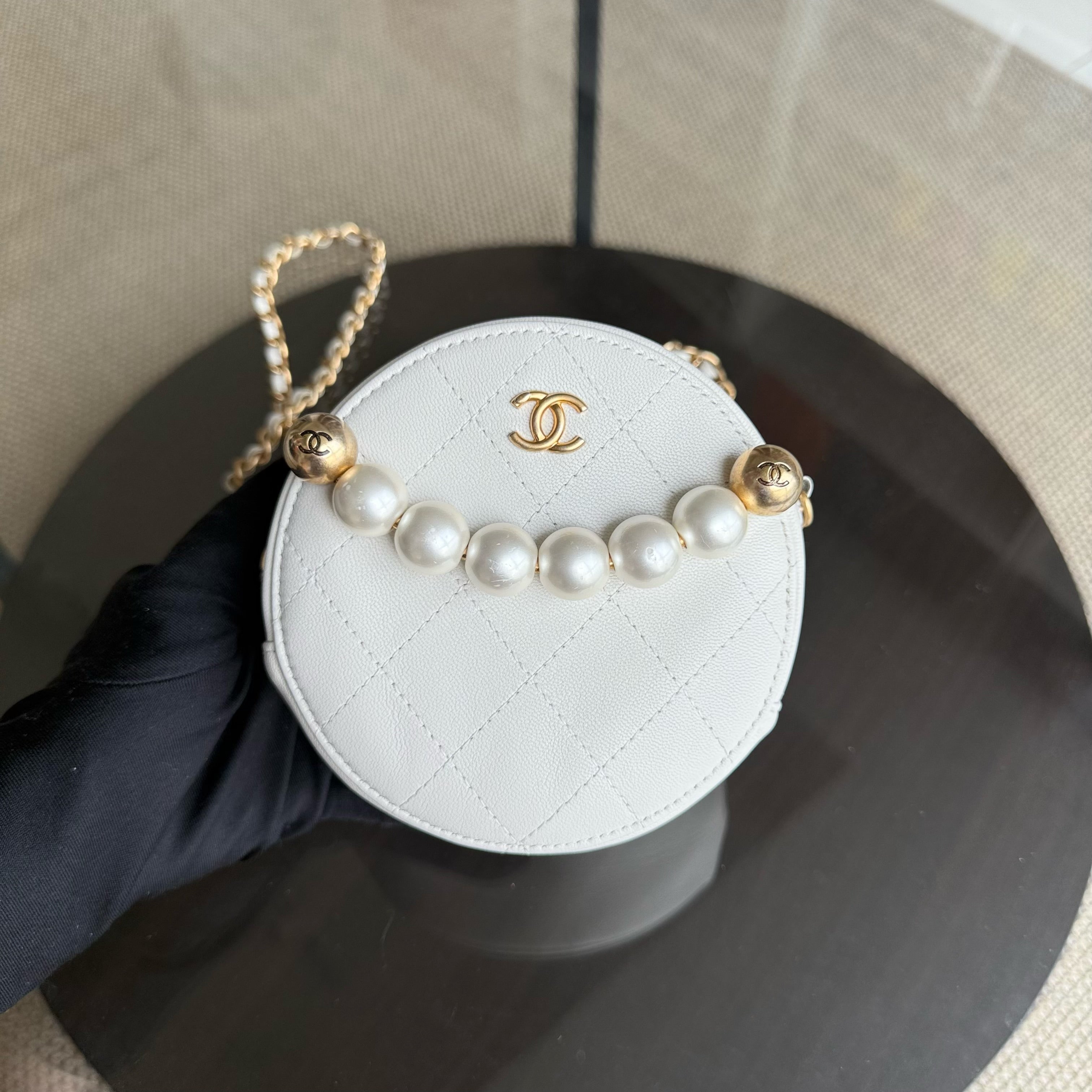 Chanel Pearl Round Clutch with Chain White Calfskin Aged Gold Hardware 29