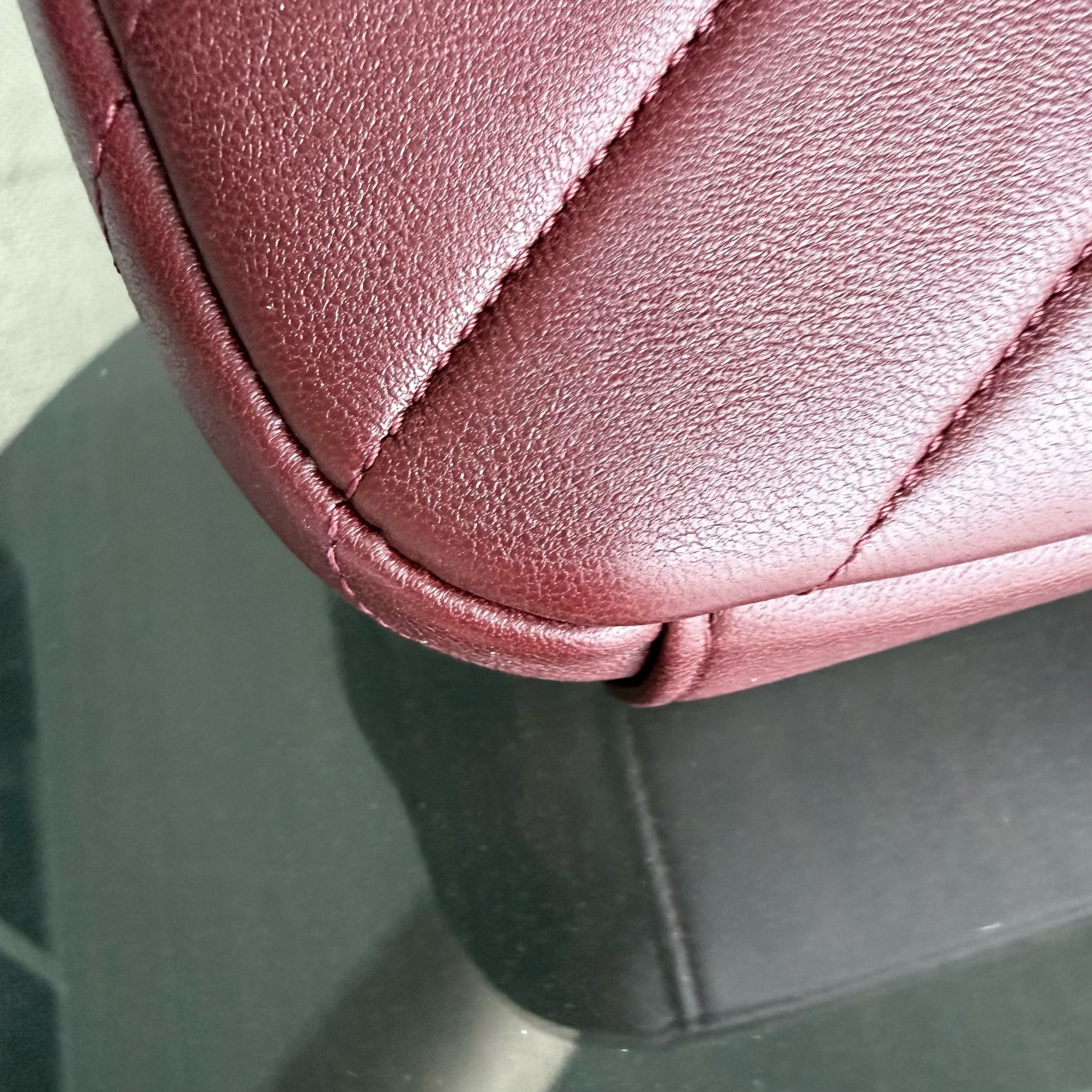 Chanel Flap - 22CM Chevron Calfskin Gold Hardware Series 22