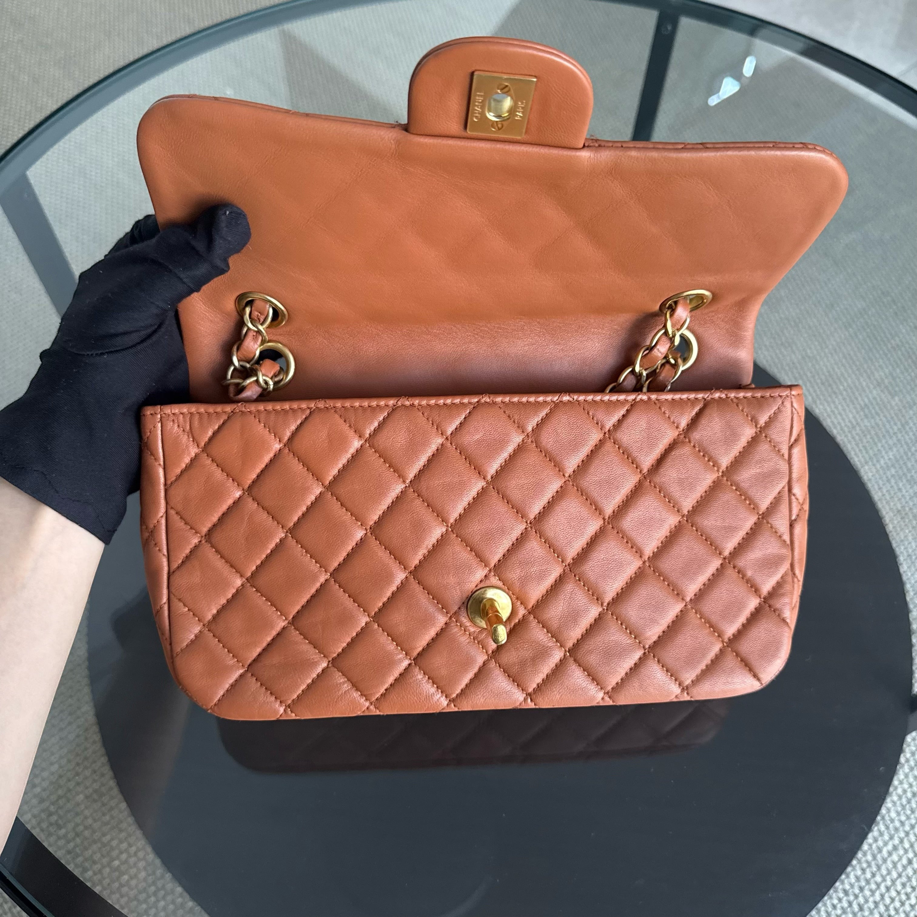 Chanel Classic Flap Medium - Special Valentine Edition 25CM Quilted Lambskin Red Gold Hardware Series 14