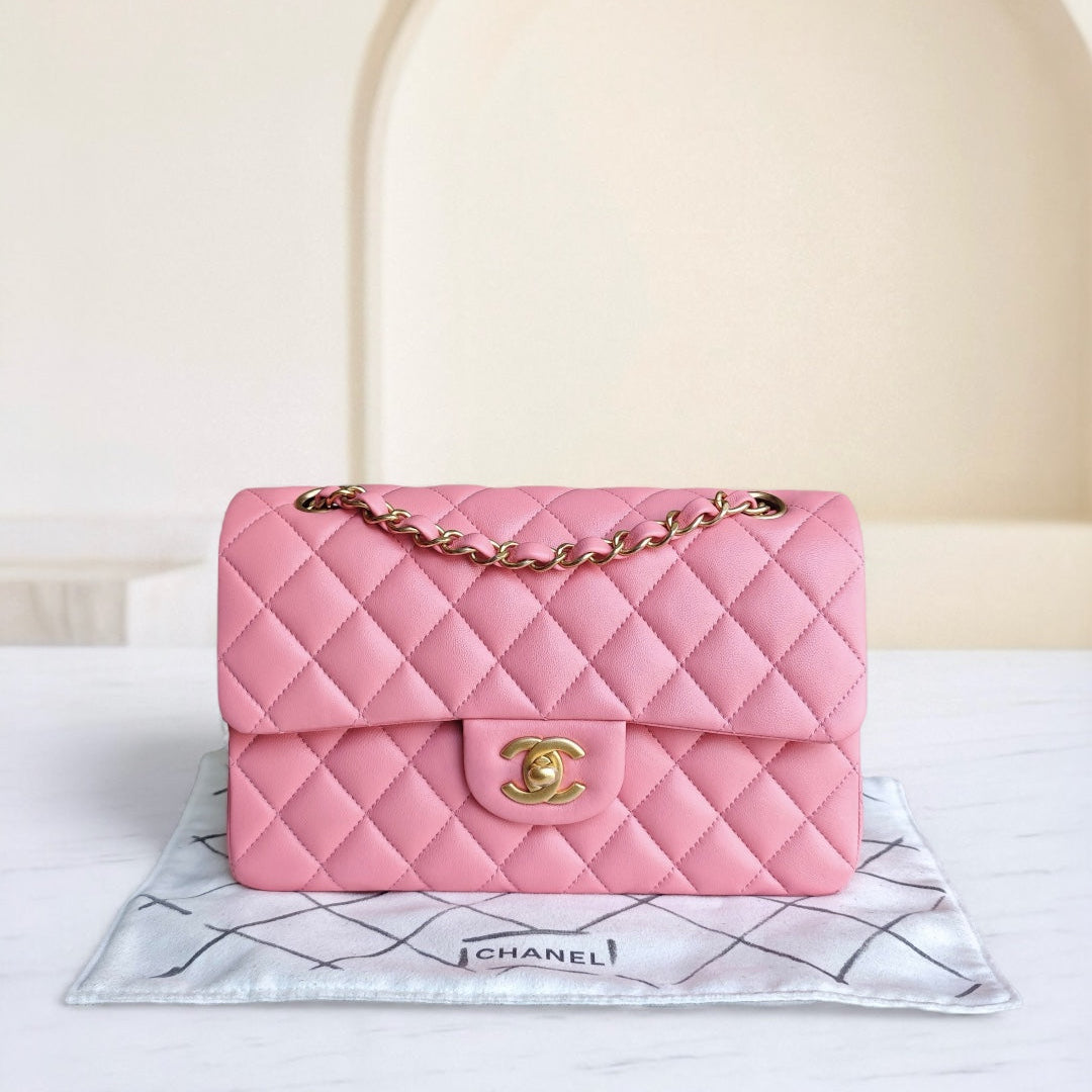 Chanel Classic Flap Small - Lambskin 23CM Quilted Pink Gold Hardware Series 27