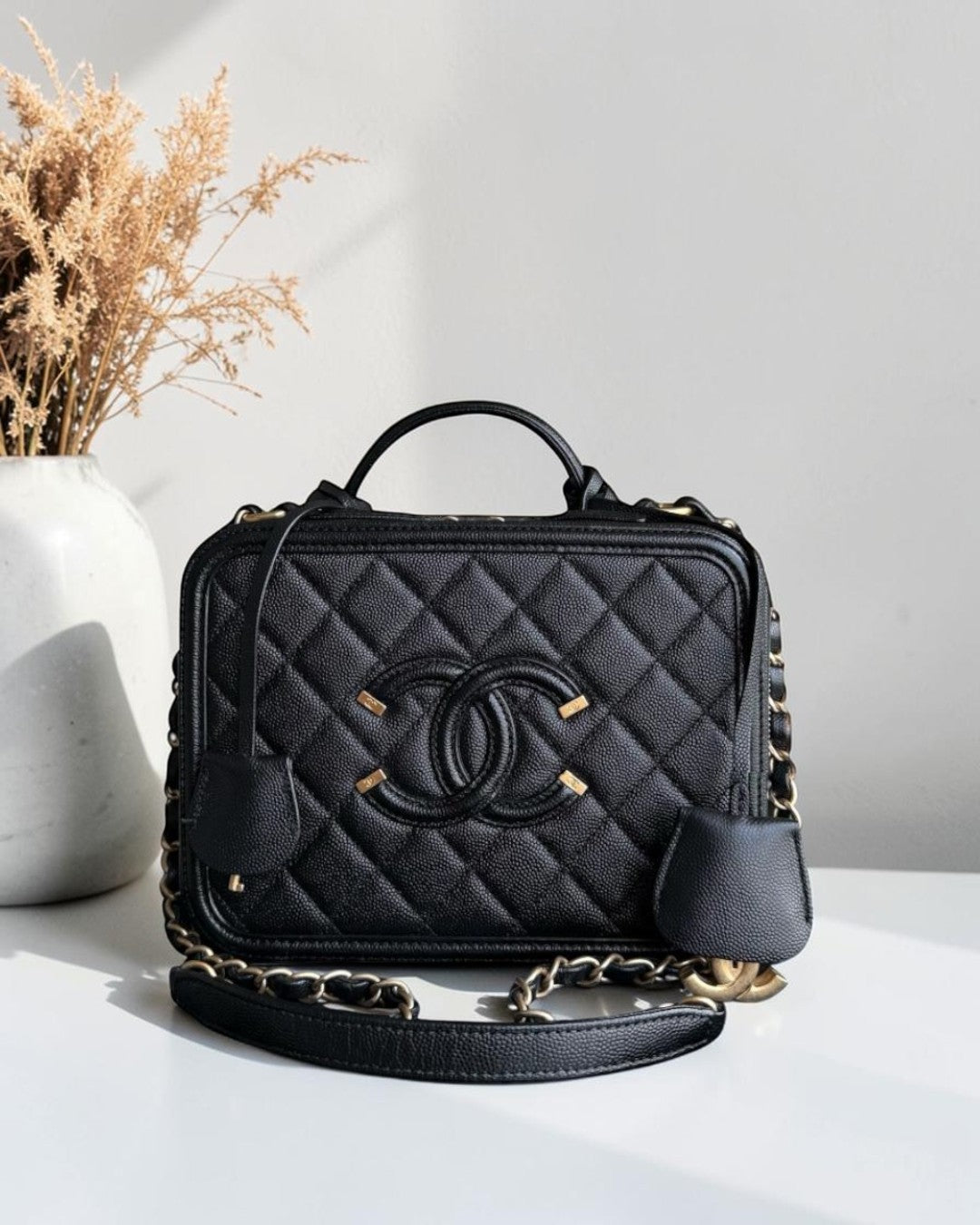 Chanel Filigree Vanity Case Medium - Caviar Quilted Grained Calfskin Black Gold Hardware