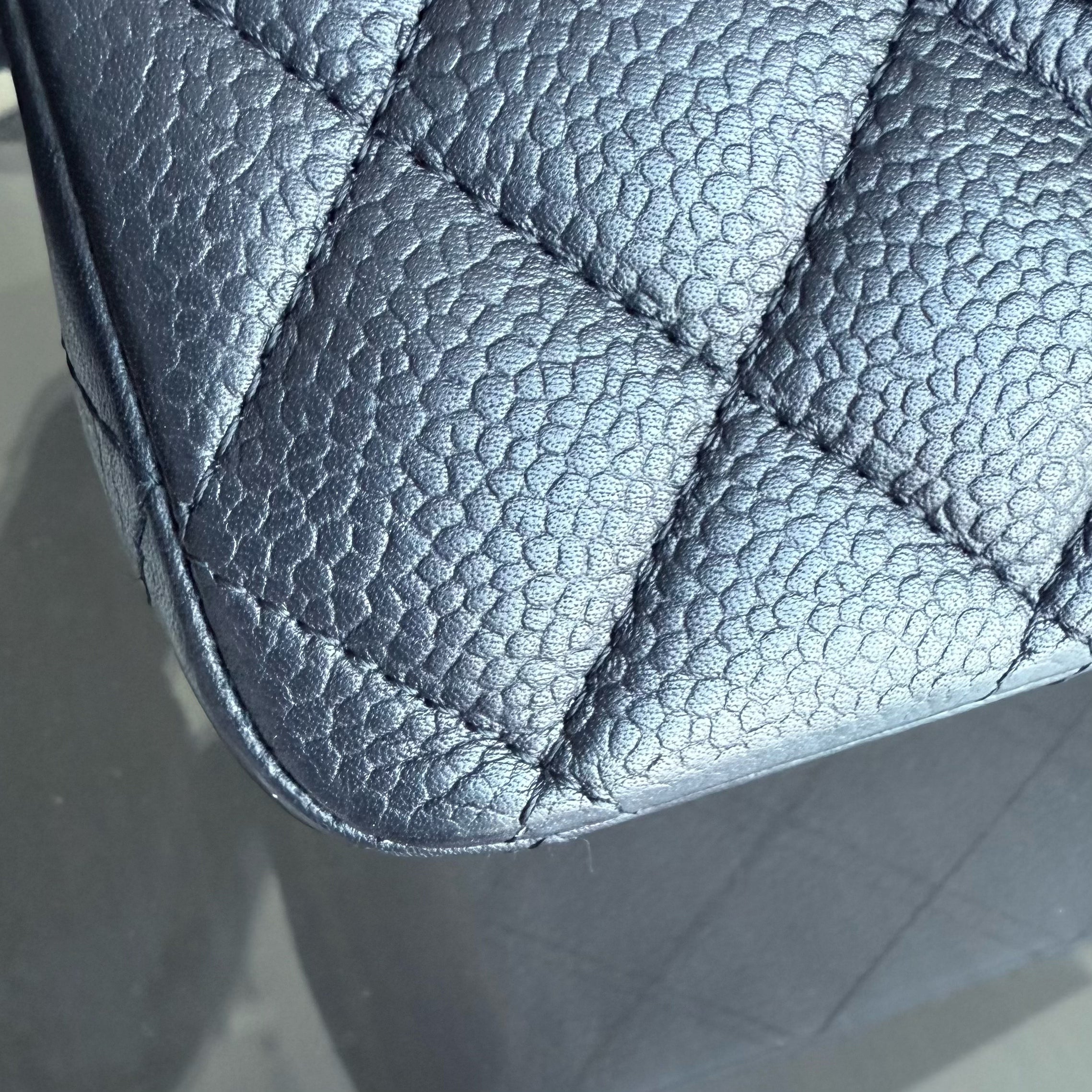 Chanel Classic Flap Medium - Caviar 25CM Quilted Black Silver Hardware Series 14