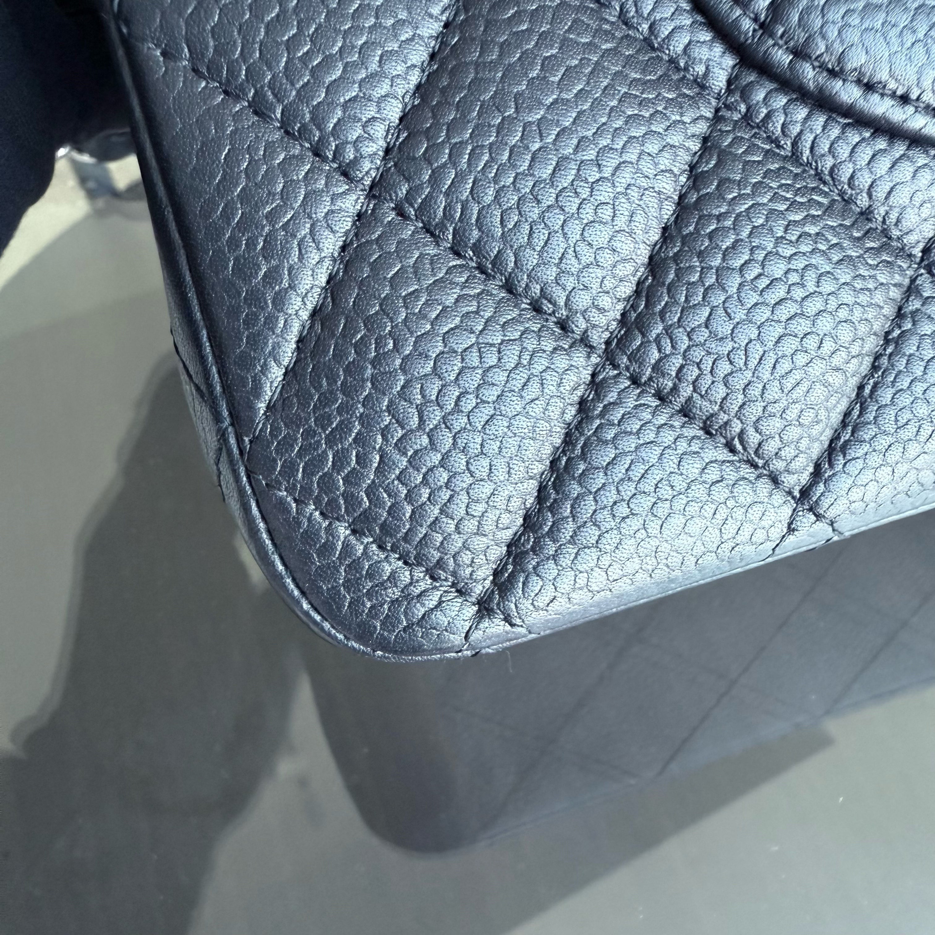 Chanel Classic Flap Medium - Caviar 25CM Quilted Black Silver Hardware Series 14