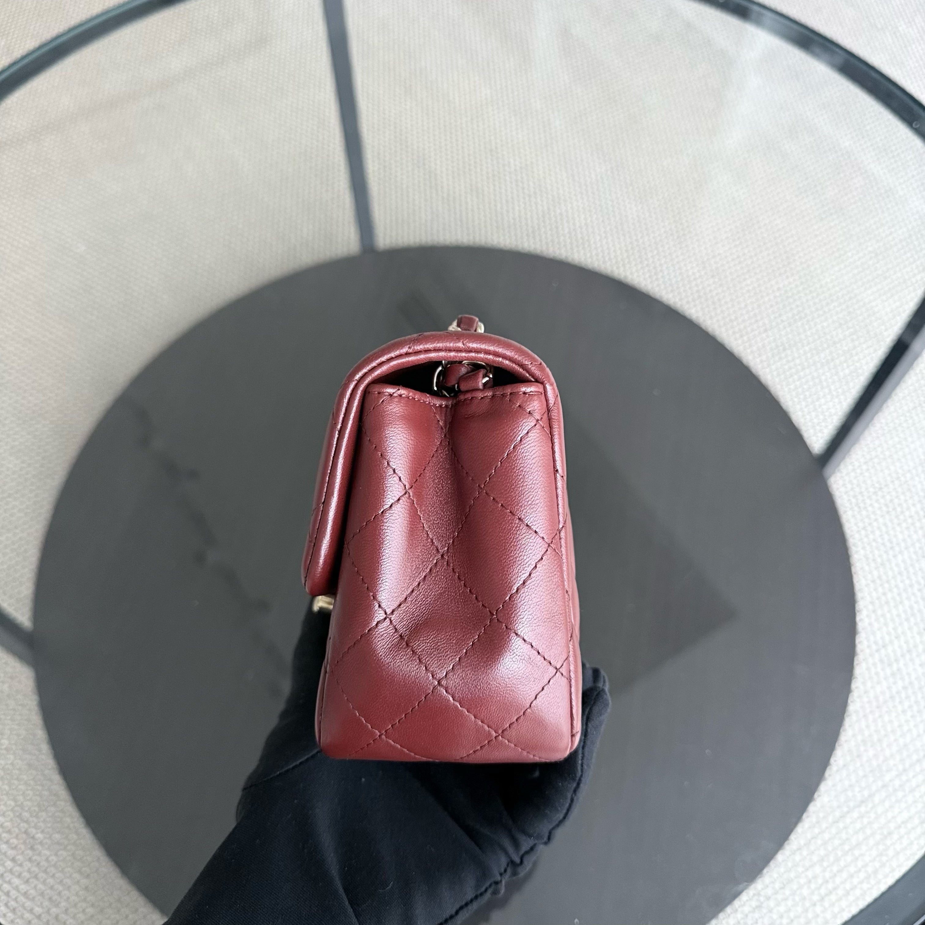 Chanel Classic Flap Mini Square - 17CM Quilted Lambskin Red Gold Hardware Series 24