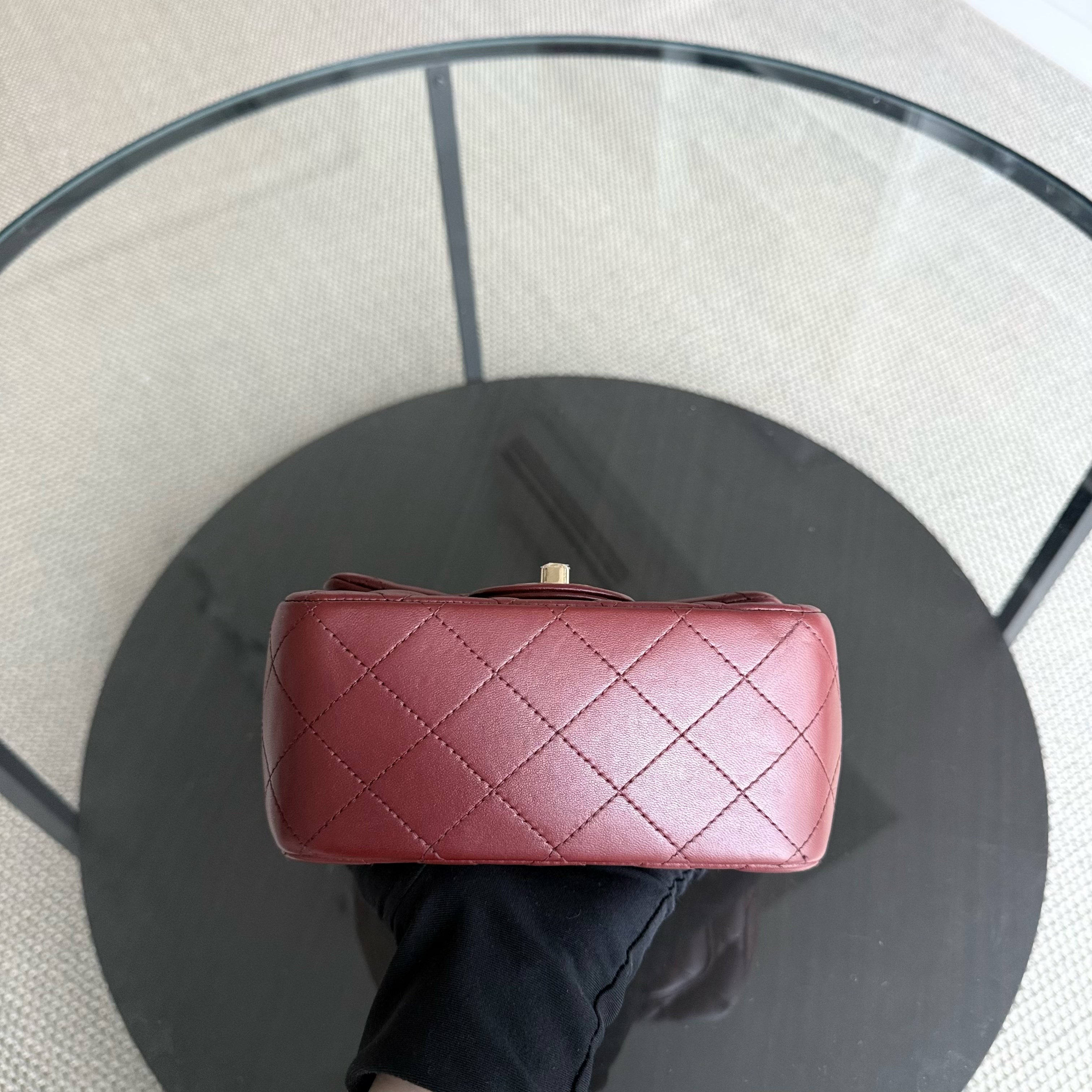 Chanel Classic Flap Mini Square - 17CM Quilted Lambskin Red Gold Hardware Series 24