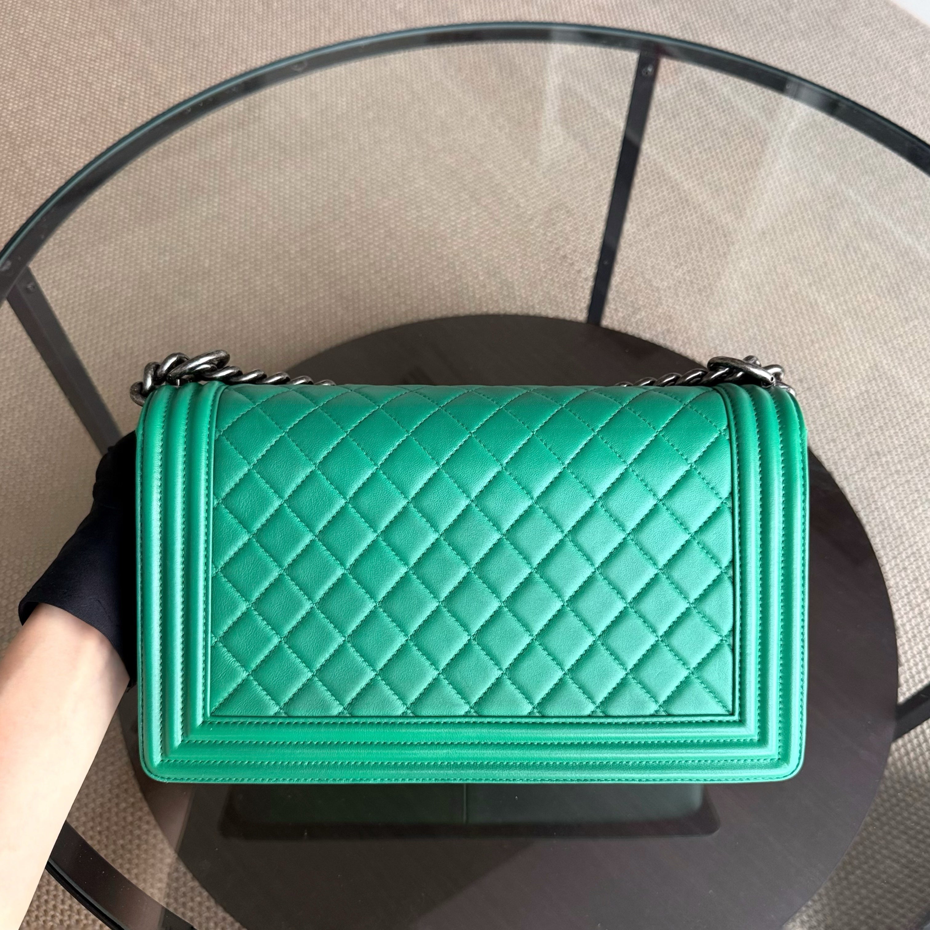 Chanel Boy New Medium - 28CM Quilted Lambskin Green Ruthenium Silver Hardware Series 23