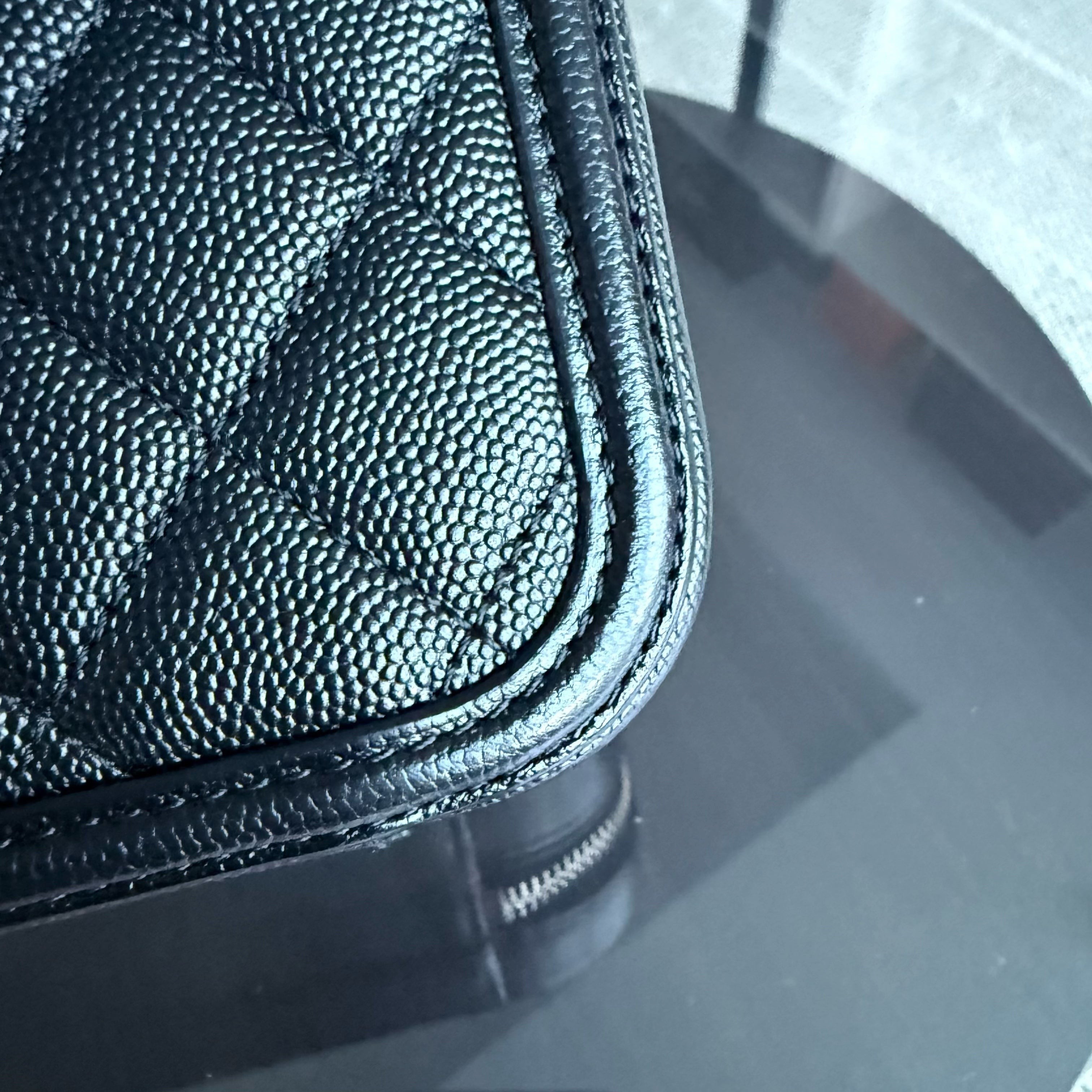 Chanel Filigree Vanity Case Medium - Caviar Quilted Grained Calfskin Black Gold Hardware