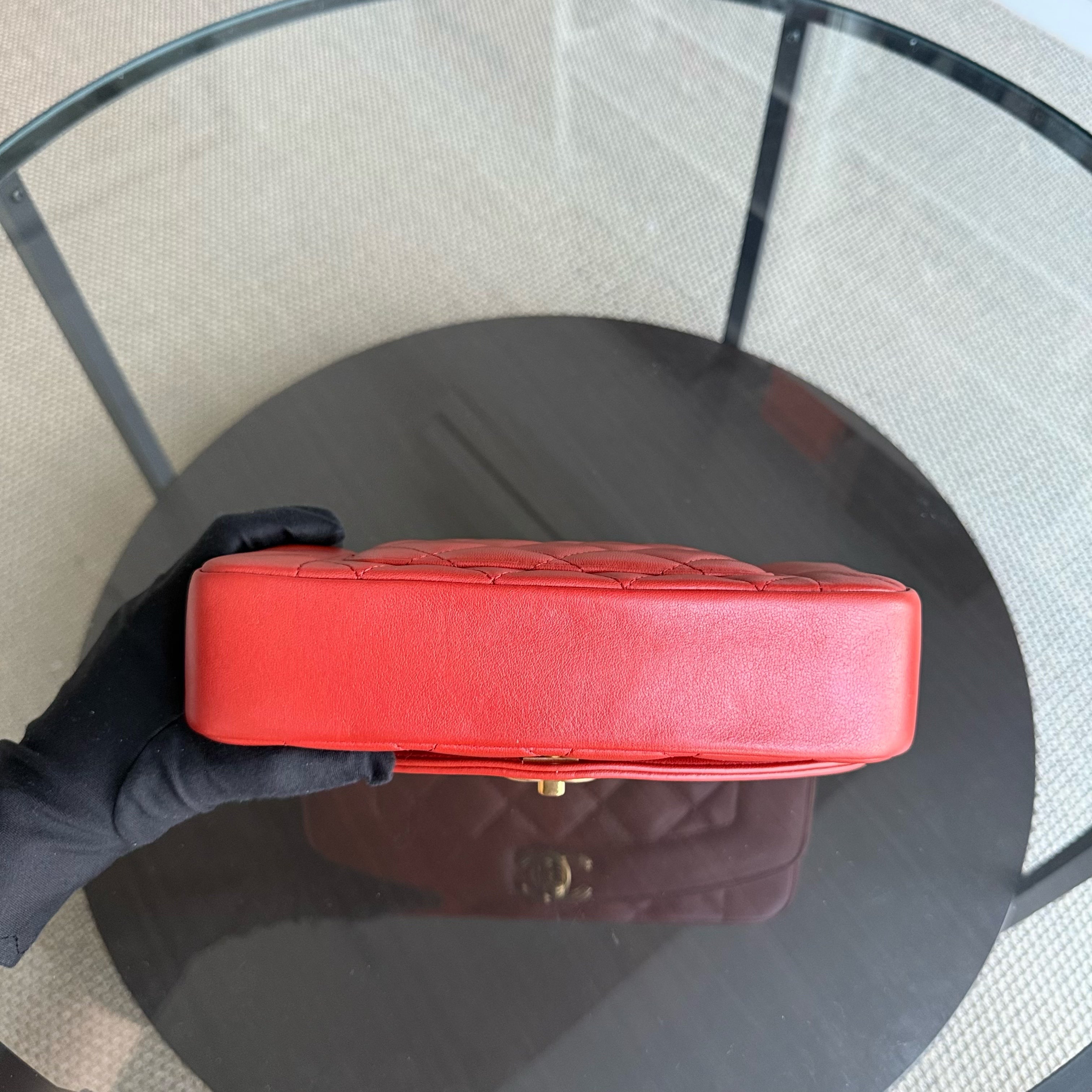 Chanel Diana Reissue Small - 22CM Quilted Lambskin Red Gold Hardware Series 20 (Copy)