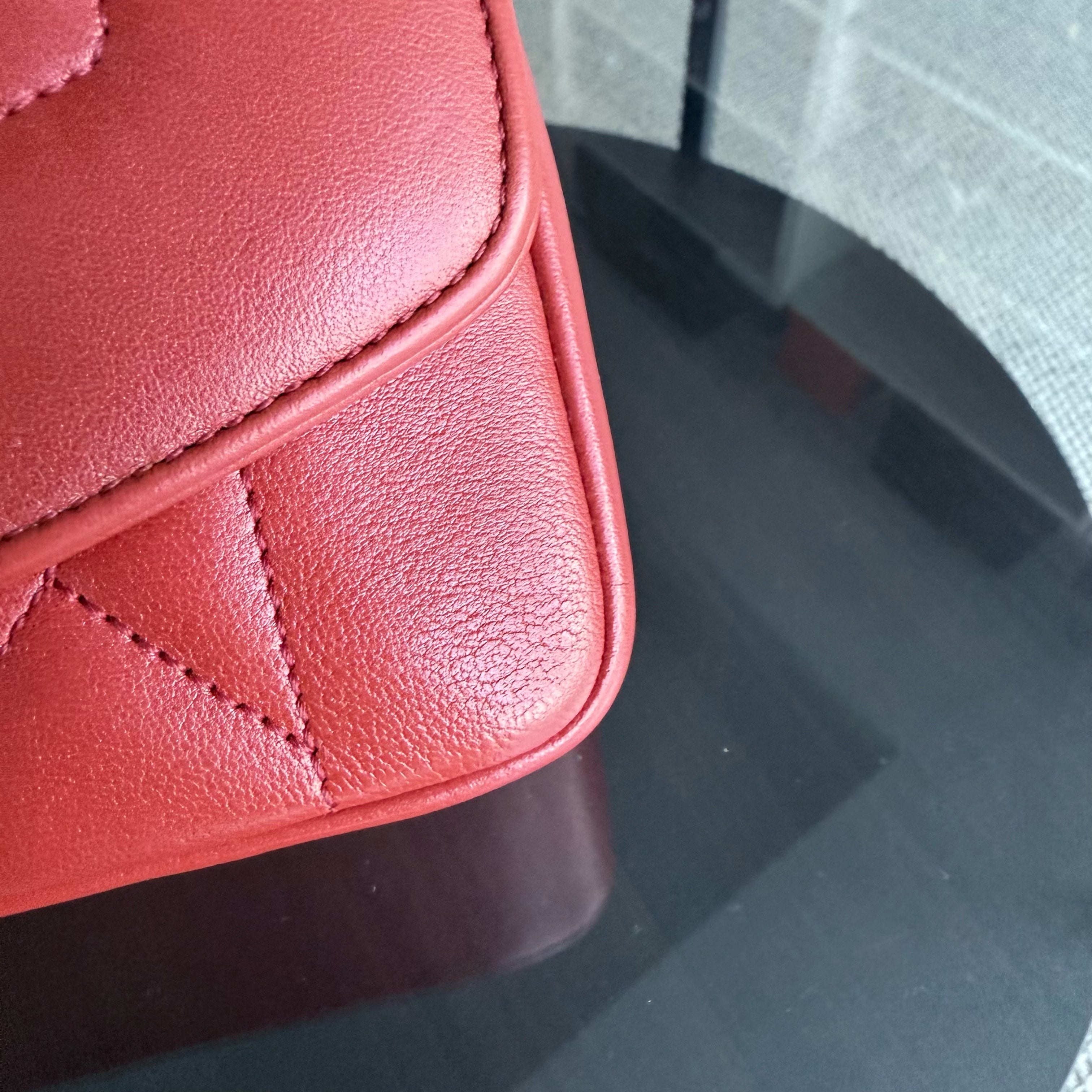 Chanel Diana Reissue Small - 22CM Quilted Lambskin Red Gold Hardware Series 20 (Copy)