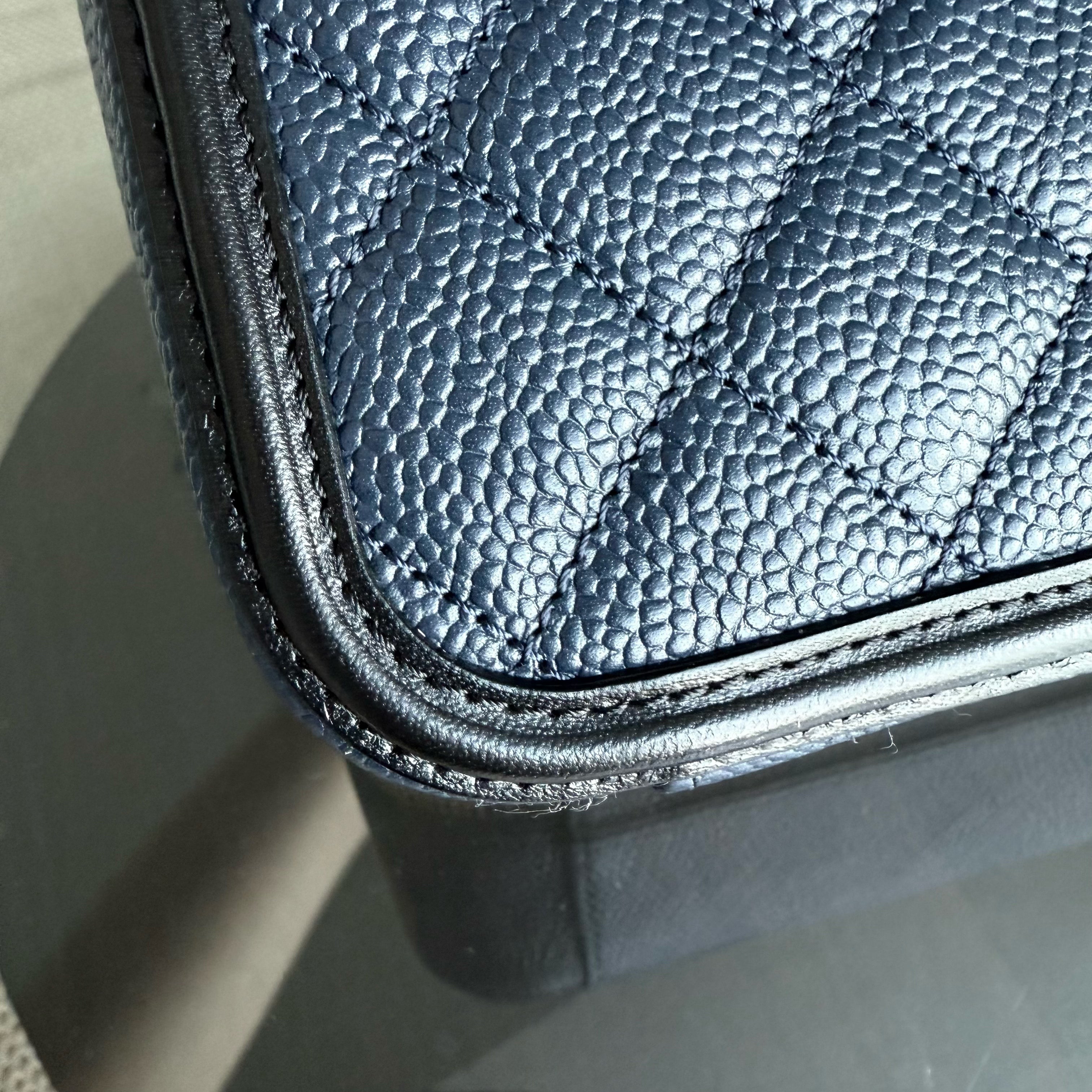 Chanel Filigree Vanity Case Medium - Caviar 21CM Grained Calfskin Dark Navy Blue Gold Hardware Series 23
