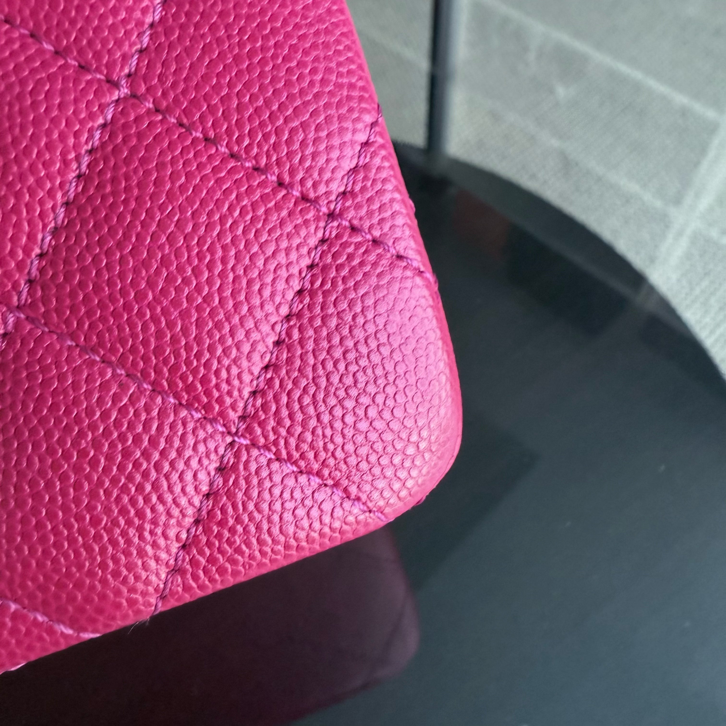 Chanel 2.55 Reissue 225 - Caviar Quilted Grained Calfskin Hot Pink Gold Hardware Series 23