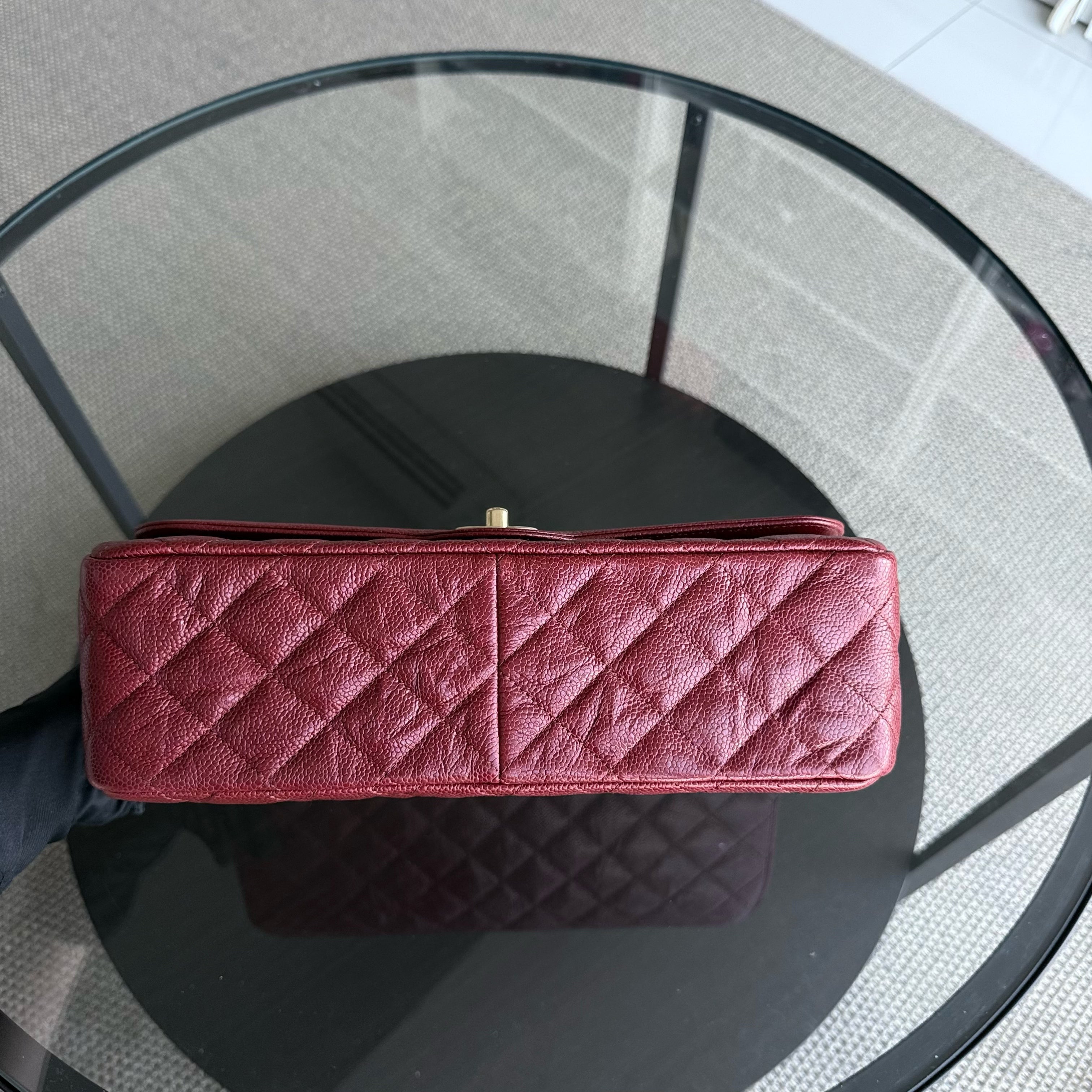 Chanel Seasonal Two-tone Flap - Caviar Quilted Grained Calfskin Red Gold Hardware Series 21