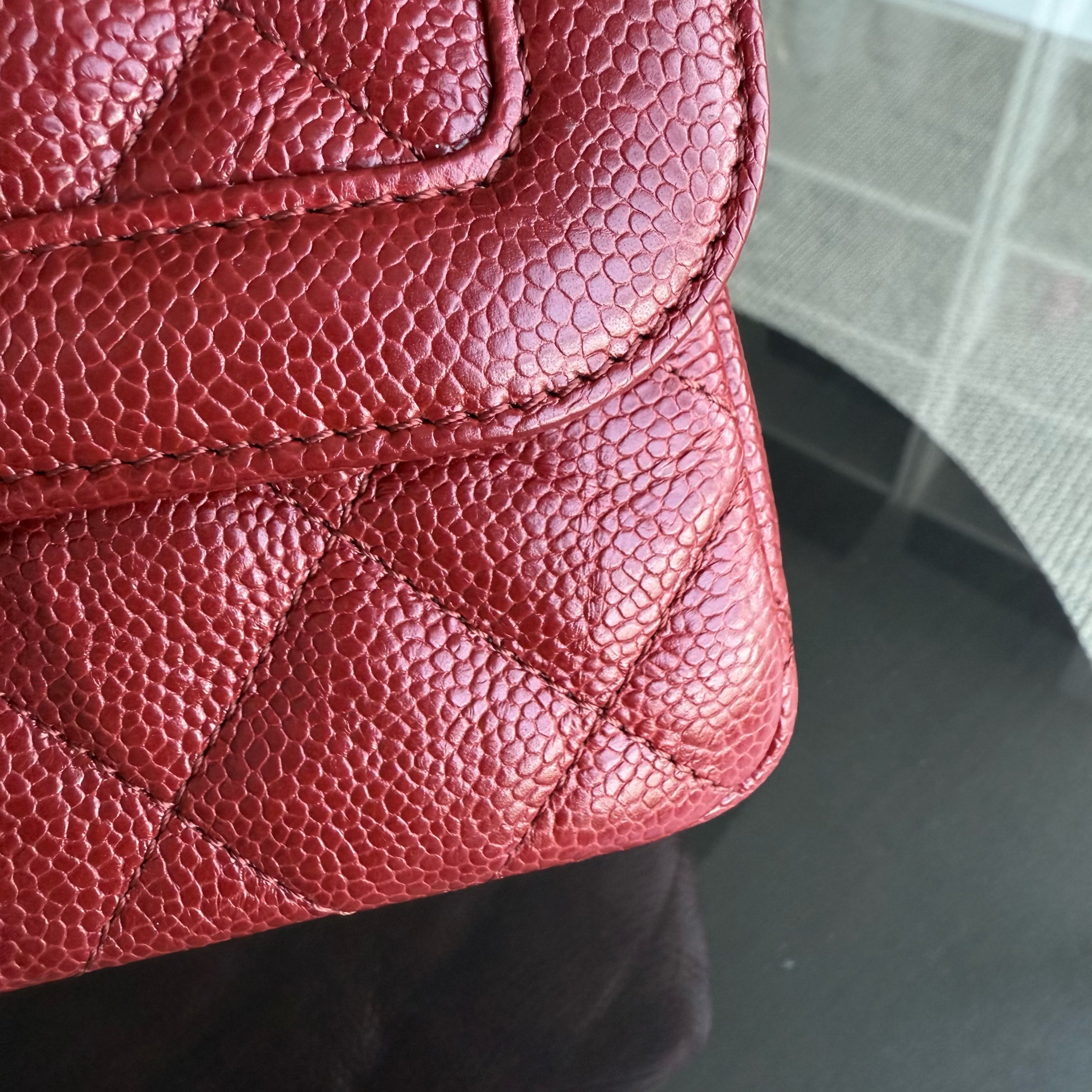 Chanel Seasonal Two-tone Flap - Caviar Quilted Grained Calfskin Red Gold Hardware Series 21