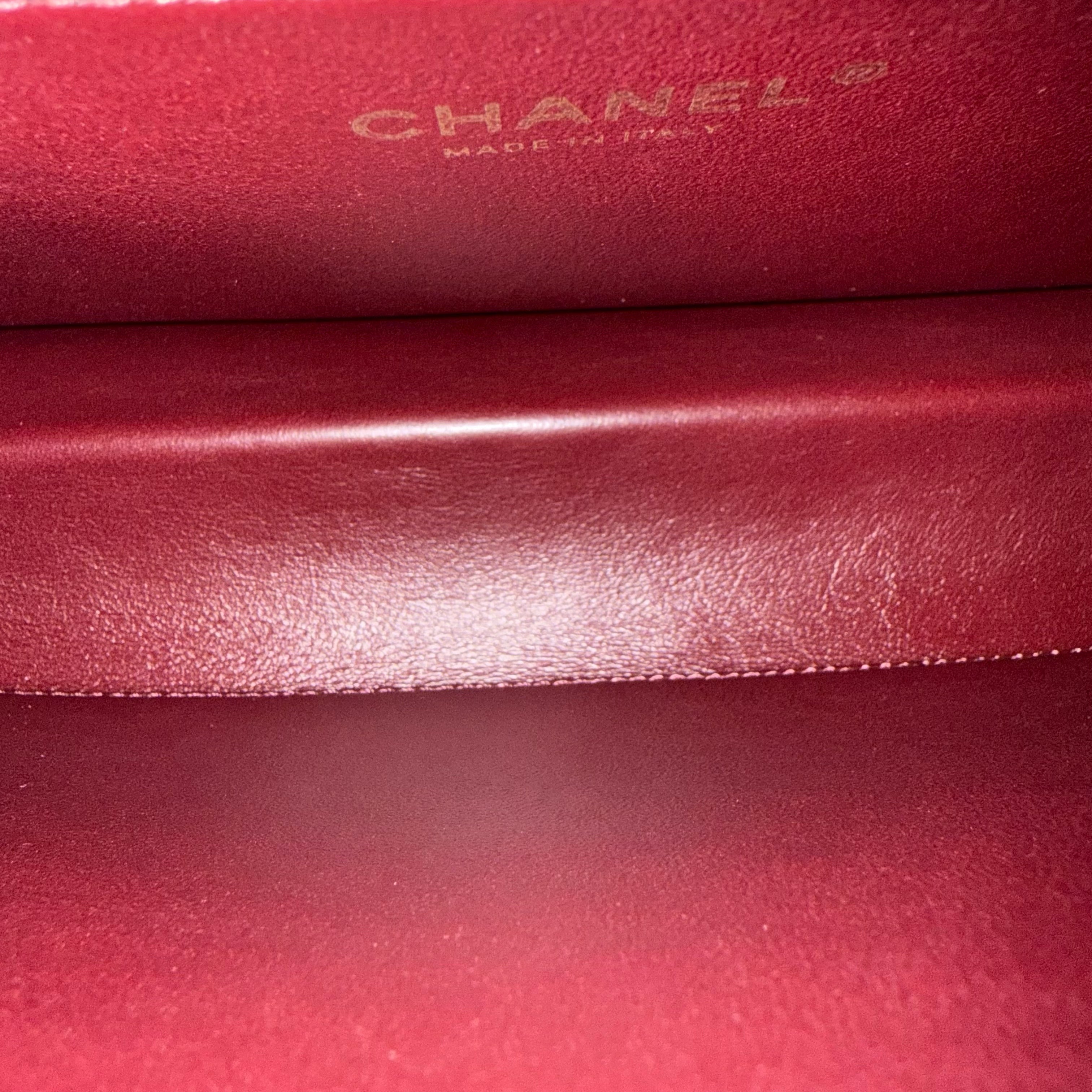 Chanel Beauty Lock Flap - Quilted Calfskin Black Gold Hardware Series 22