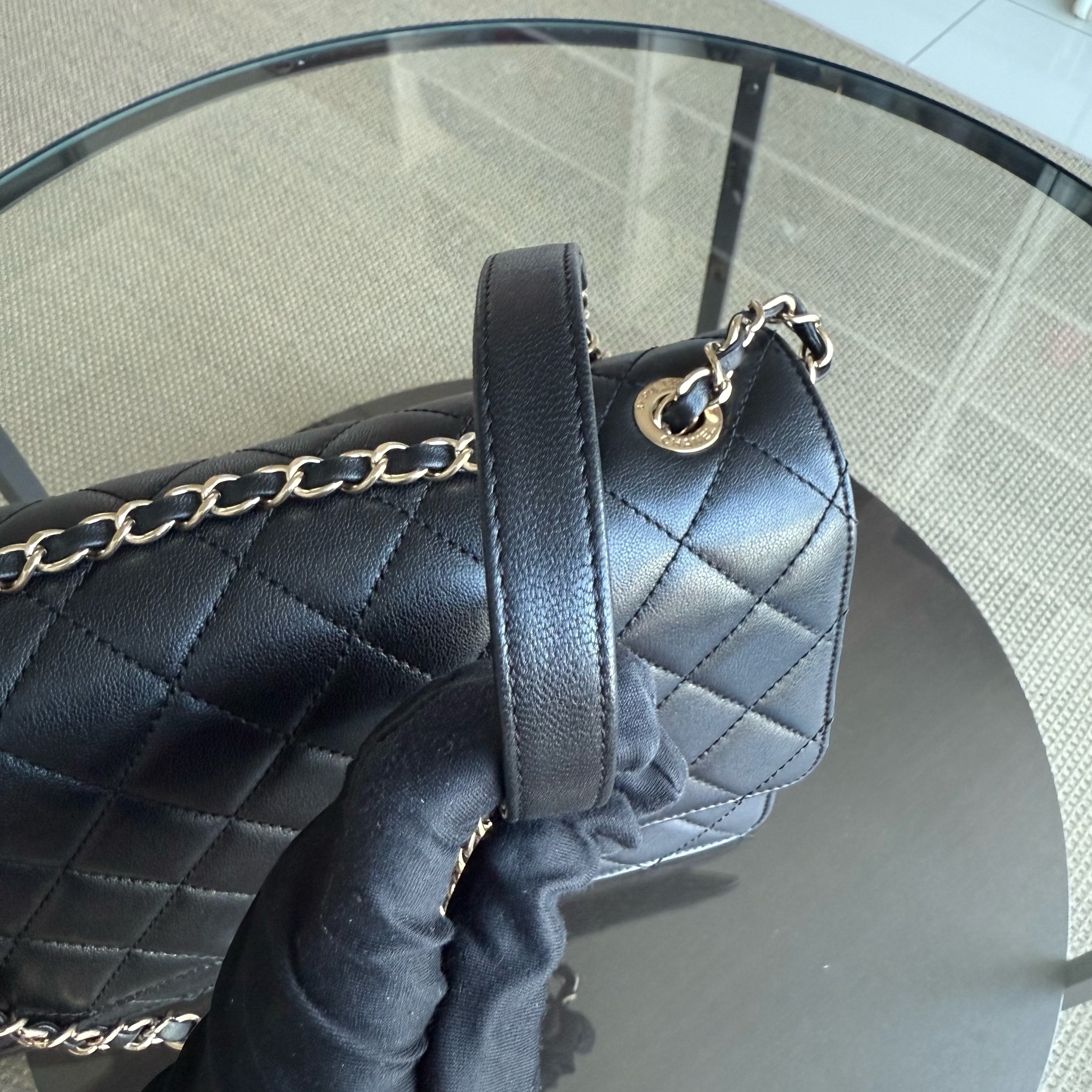 Chanel Beauty Lock Flap - Quilted Calfskin Black Gold Hardware Series 22
