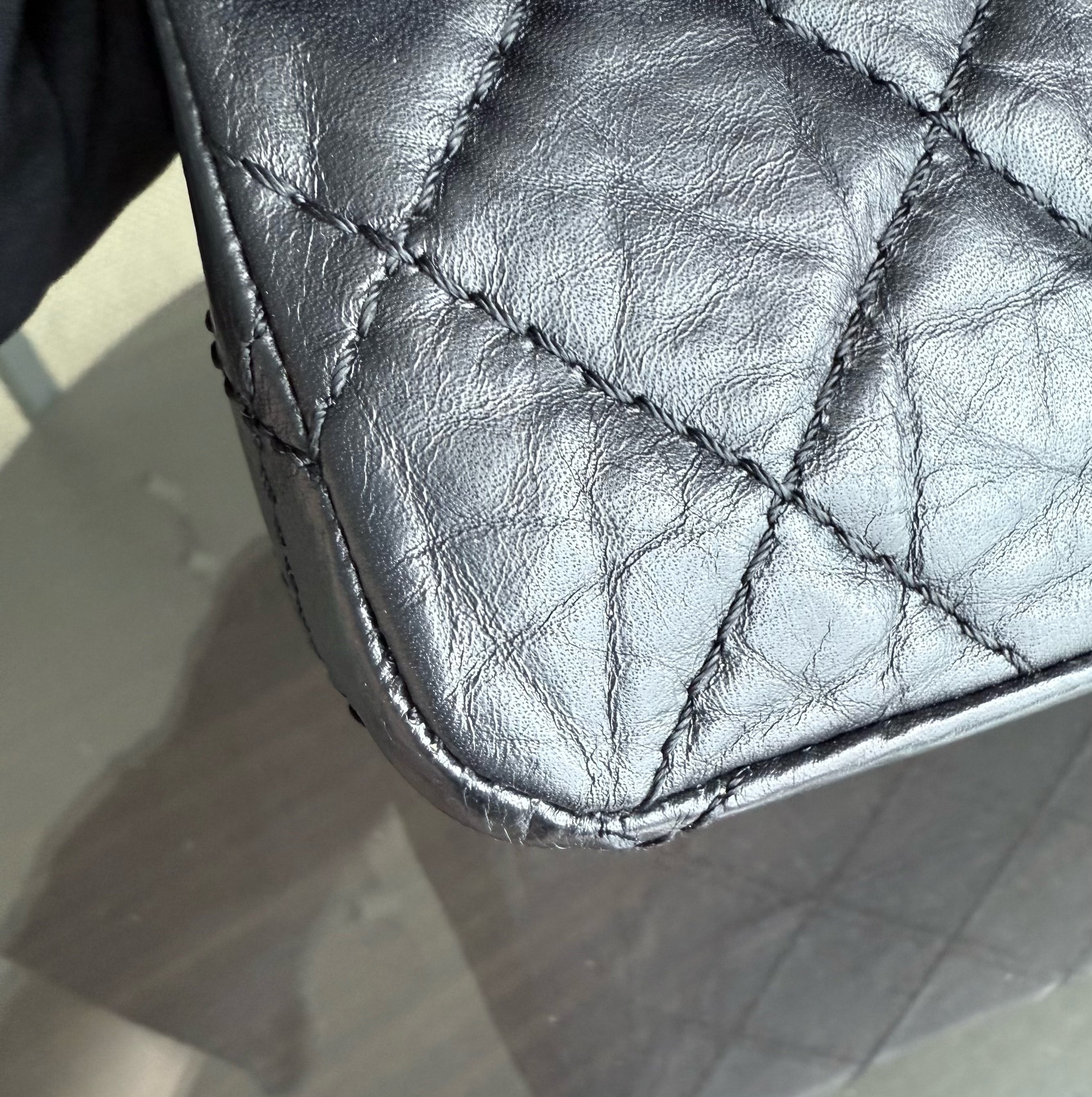 Chanel 2.55 Reissue 226 - Quilted Aged Calfskin Black Gold Hardware Series 16