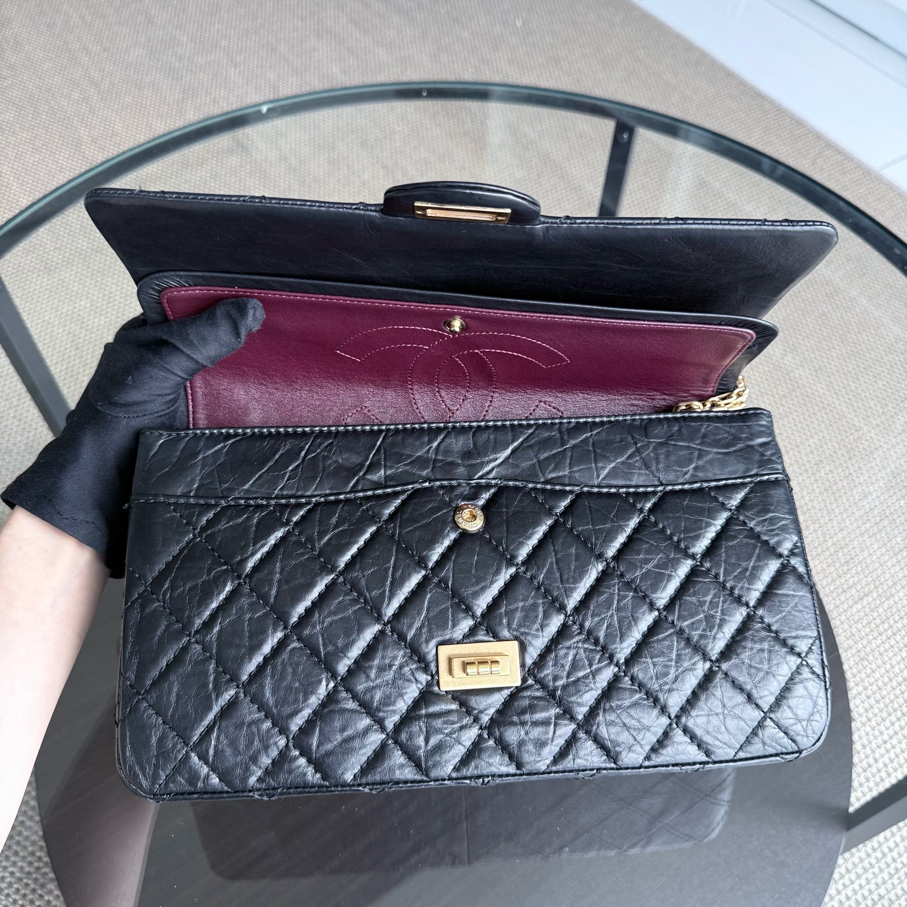 Chanel 2.55 Reissue 226 - Quilted Aged Calfskin Black Gold Hardware Series 16