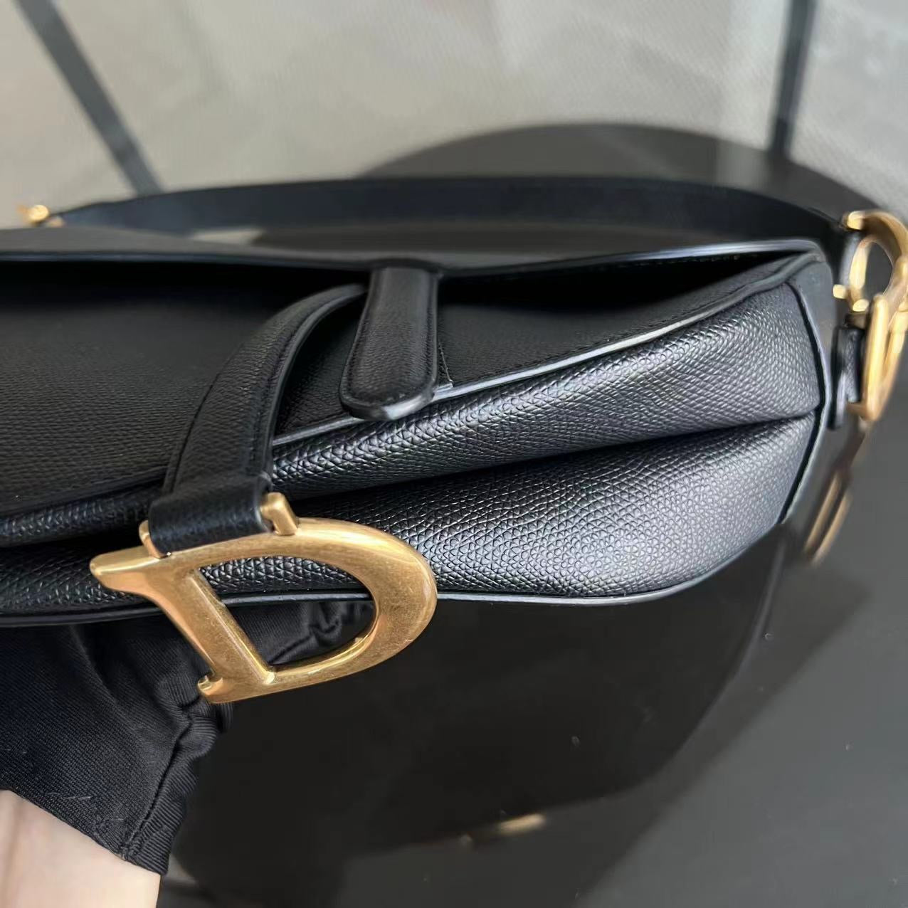Dior Saddle Medium - Grained Calfskin Black Gold Hardware