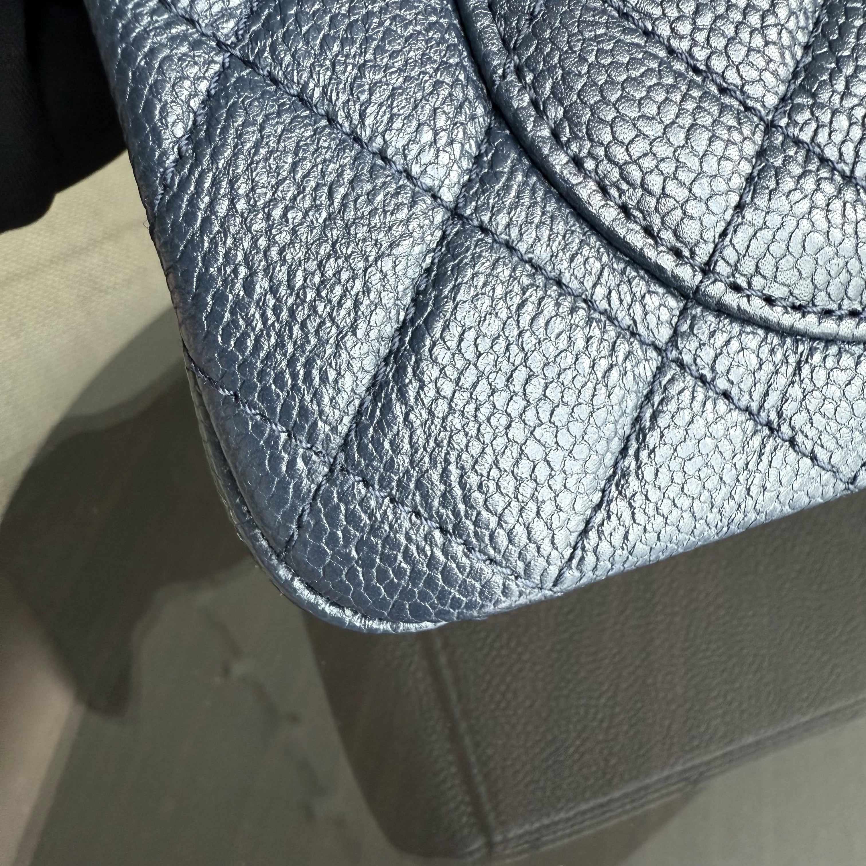 Chanel Filigree CC Medium - Caviar Quilted Grained Calfskin Dark Navy Blue Black Gold Hardware Series 22