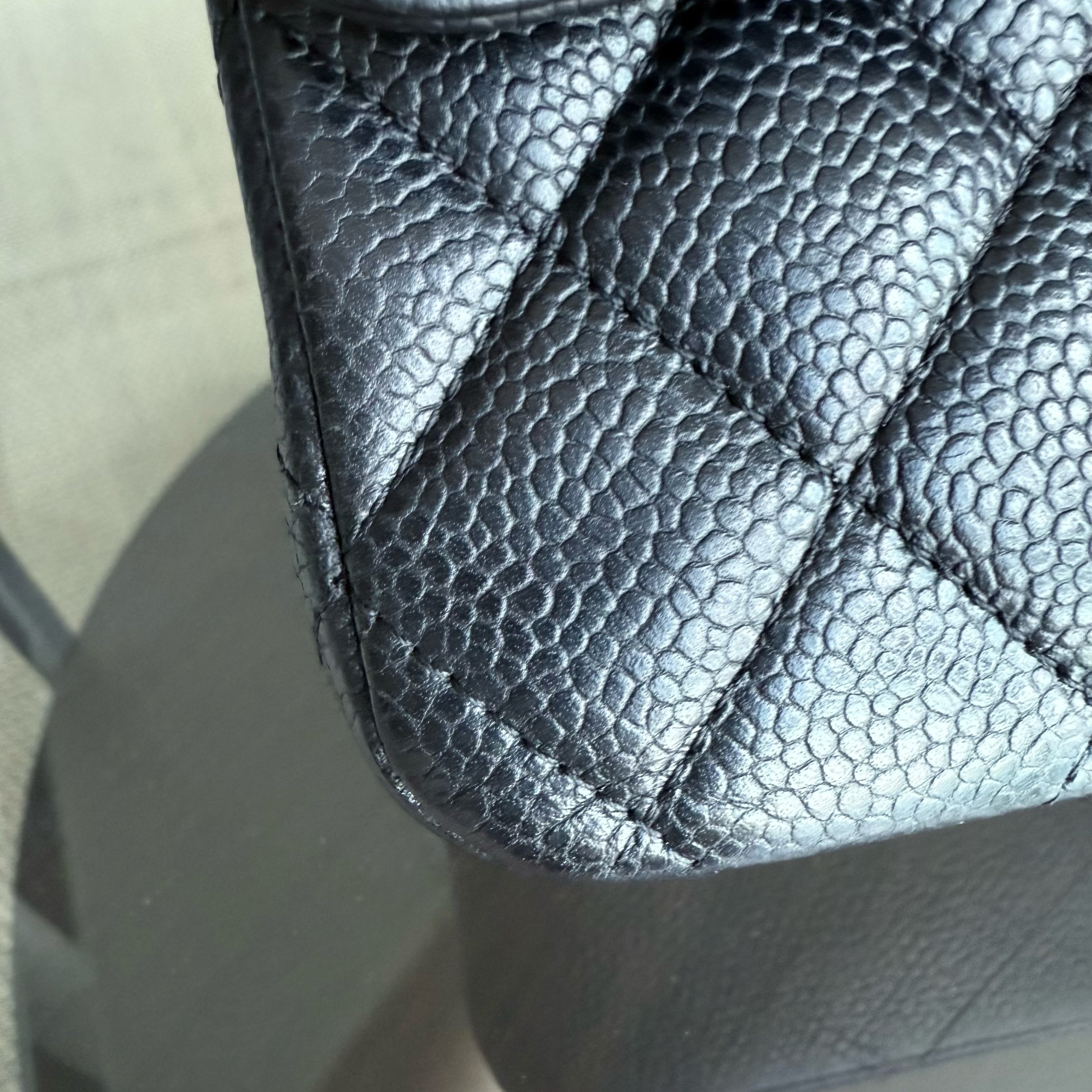Chanel Classic Flap Medium - Caviar 25CM Quilted Grained Calfskin Black Gold Hardware Series 13