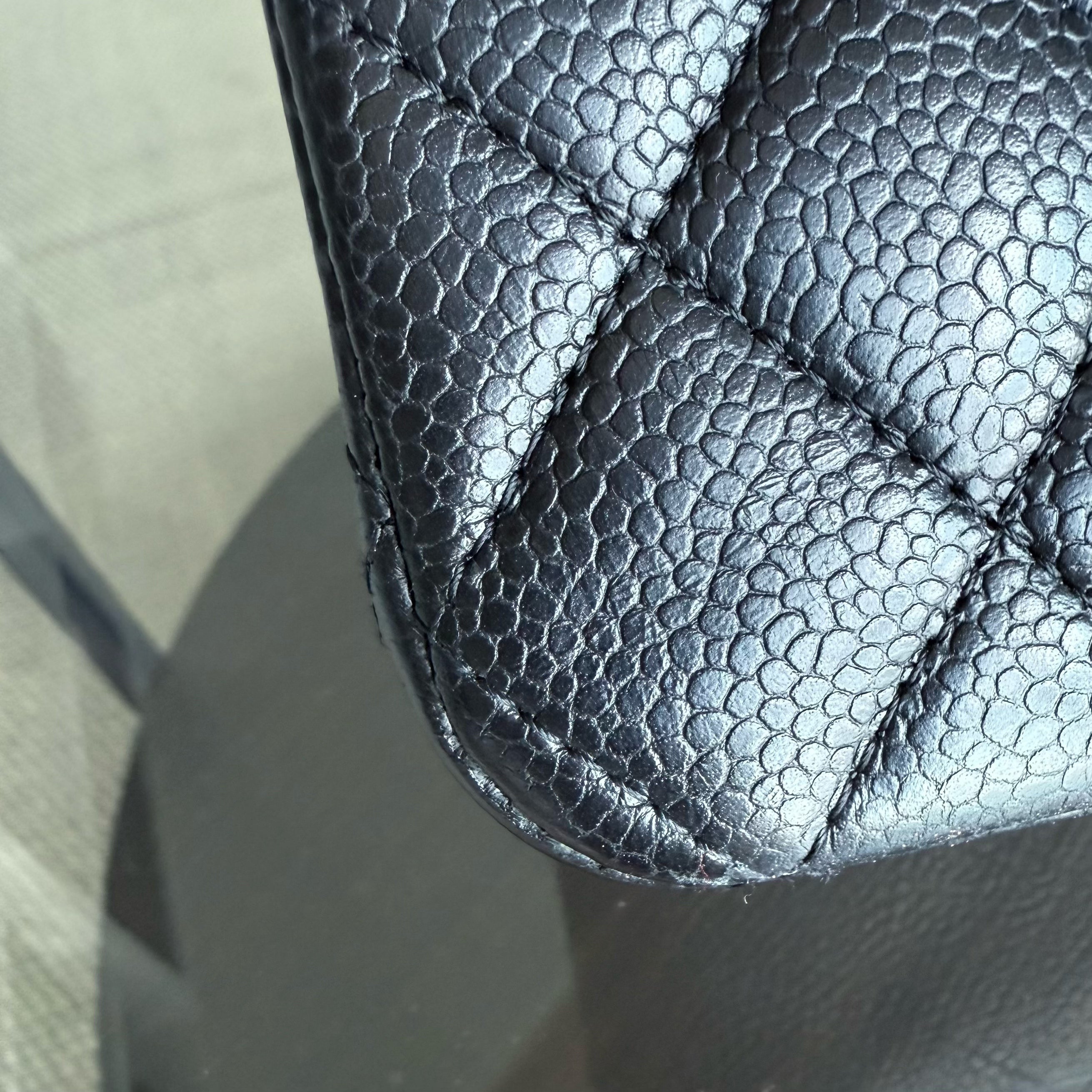 Chanel Classic Flap Medium - Caviar 25CM Quilted Grained Calfskin Black Gold Hardware Series 13